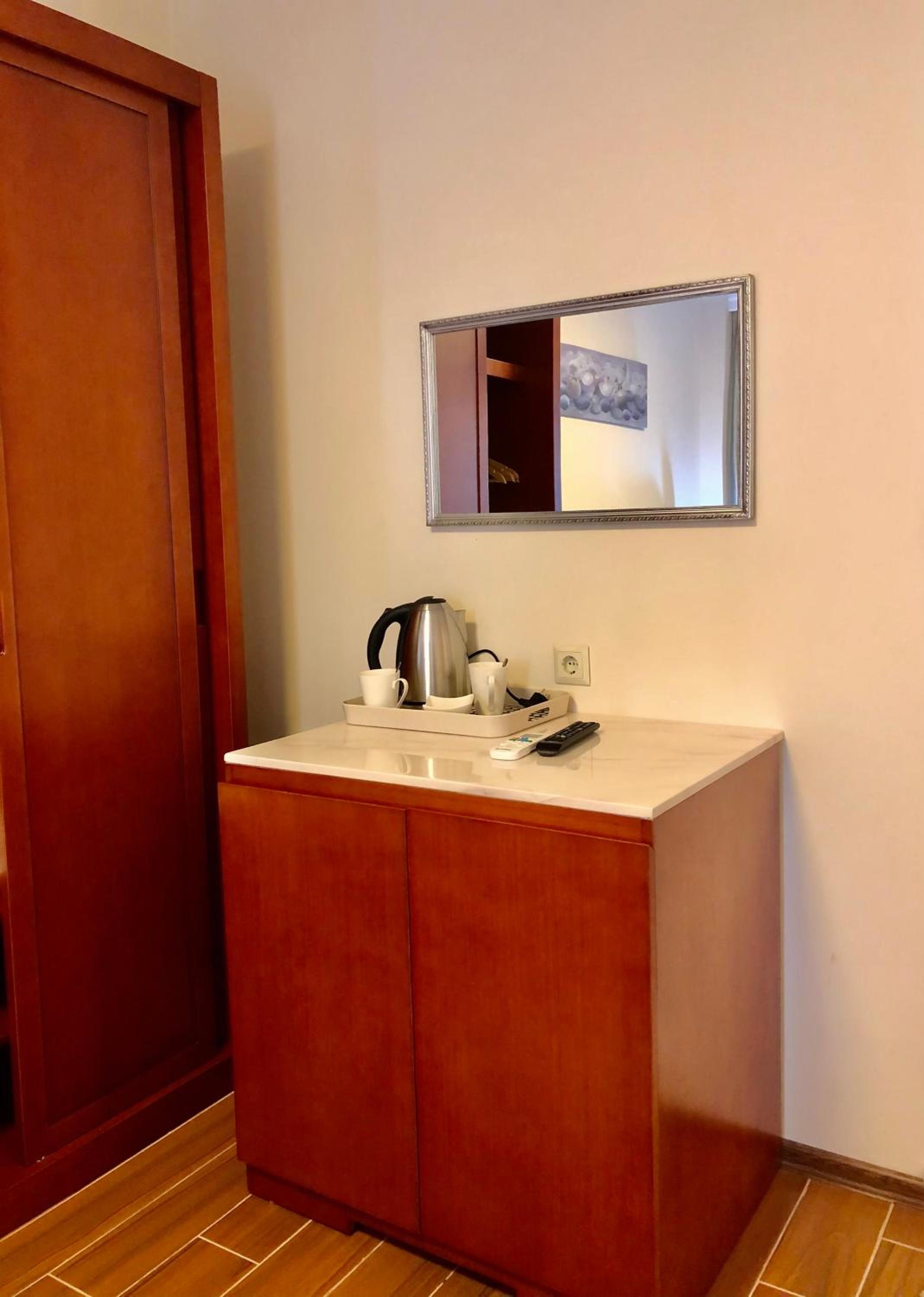 Deluxe Twin Room - Photo 10