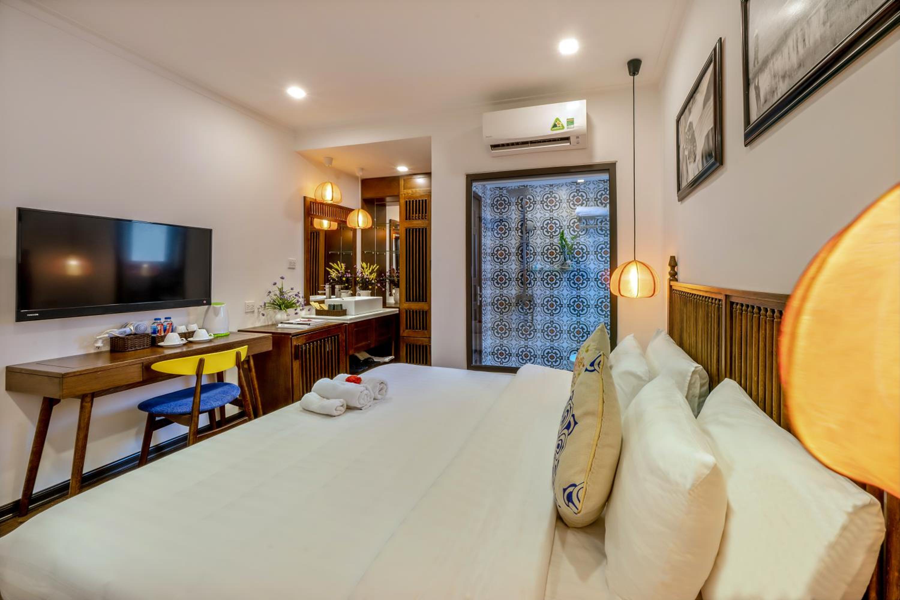 Deluxe Queen Room - Photo 5