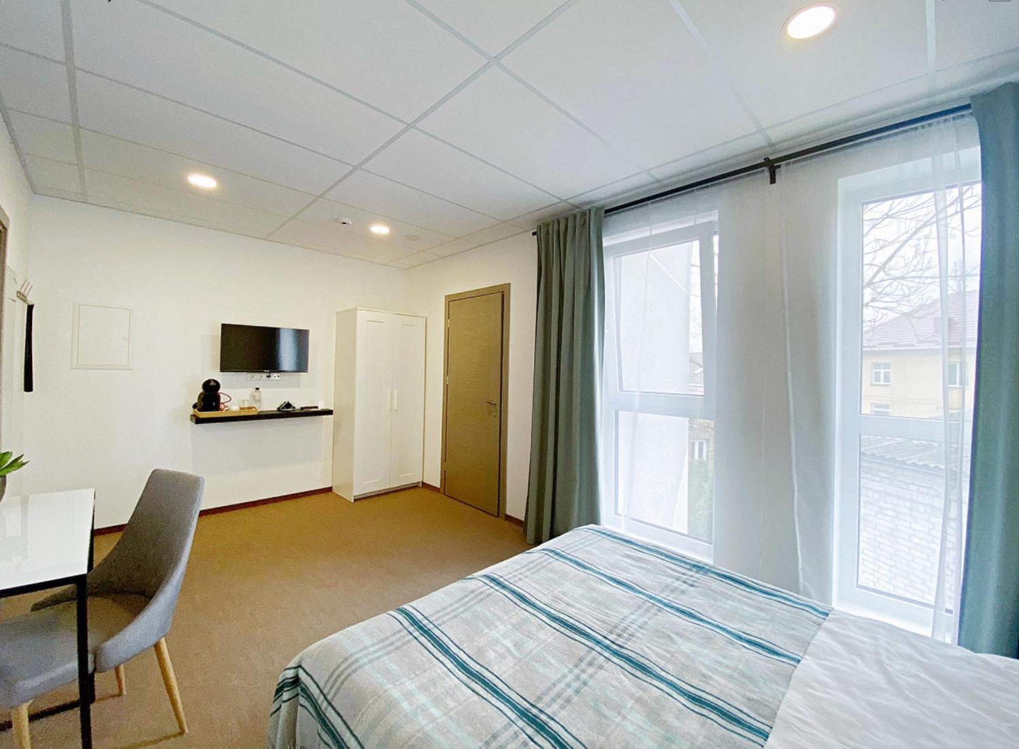 Double Room - Photo 2