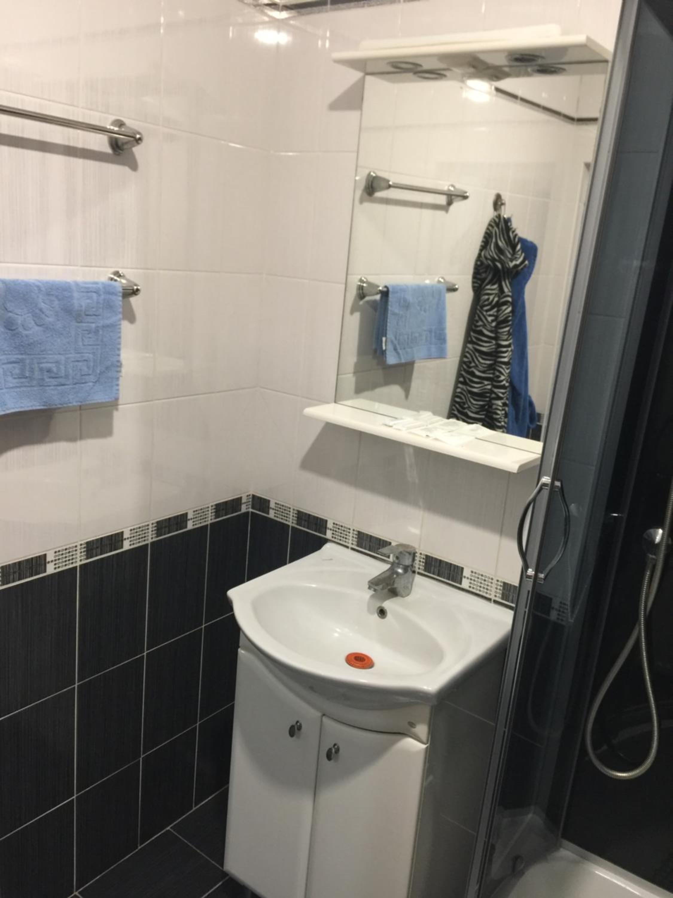 Deluxe Double Room with Shower photo 2