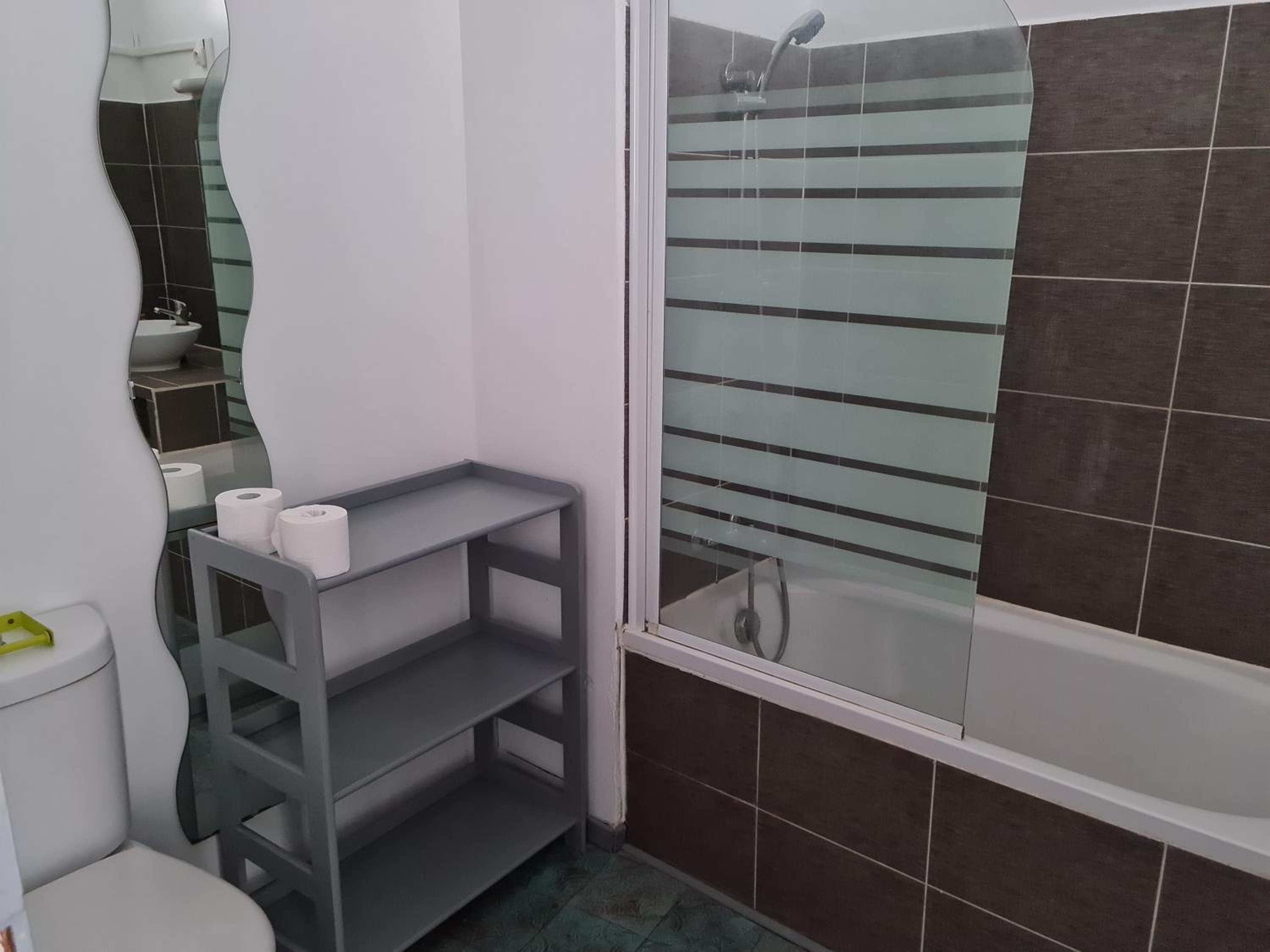 Three-Bedroom Apartment - Photo 8