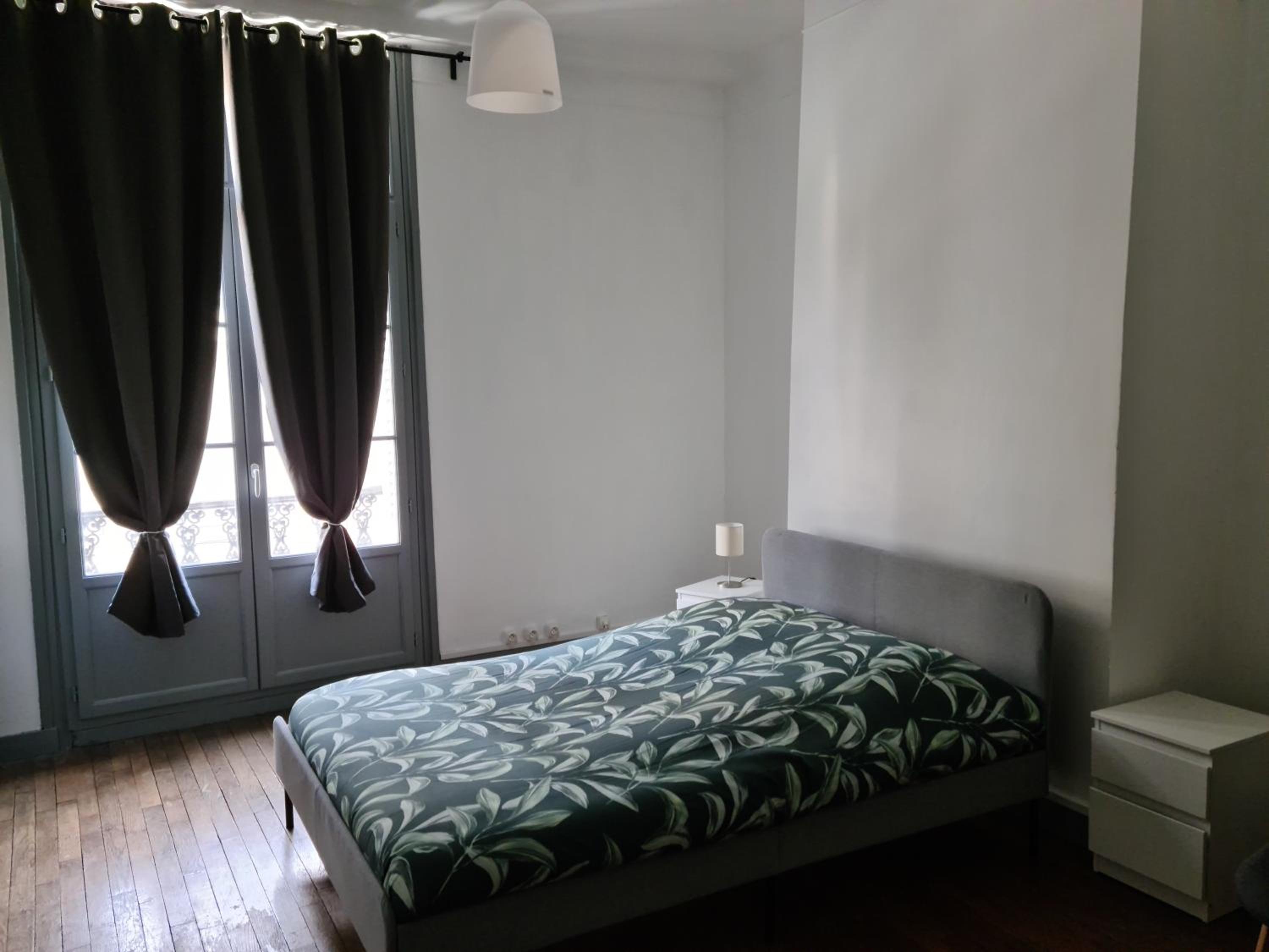 Three-Bedroom Apartment - Photo 7