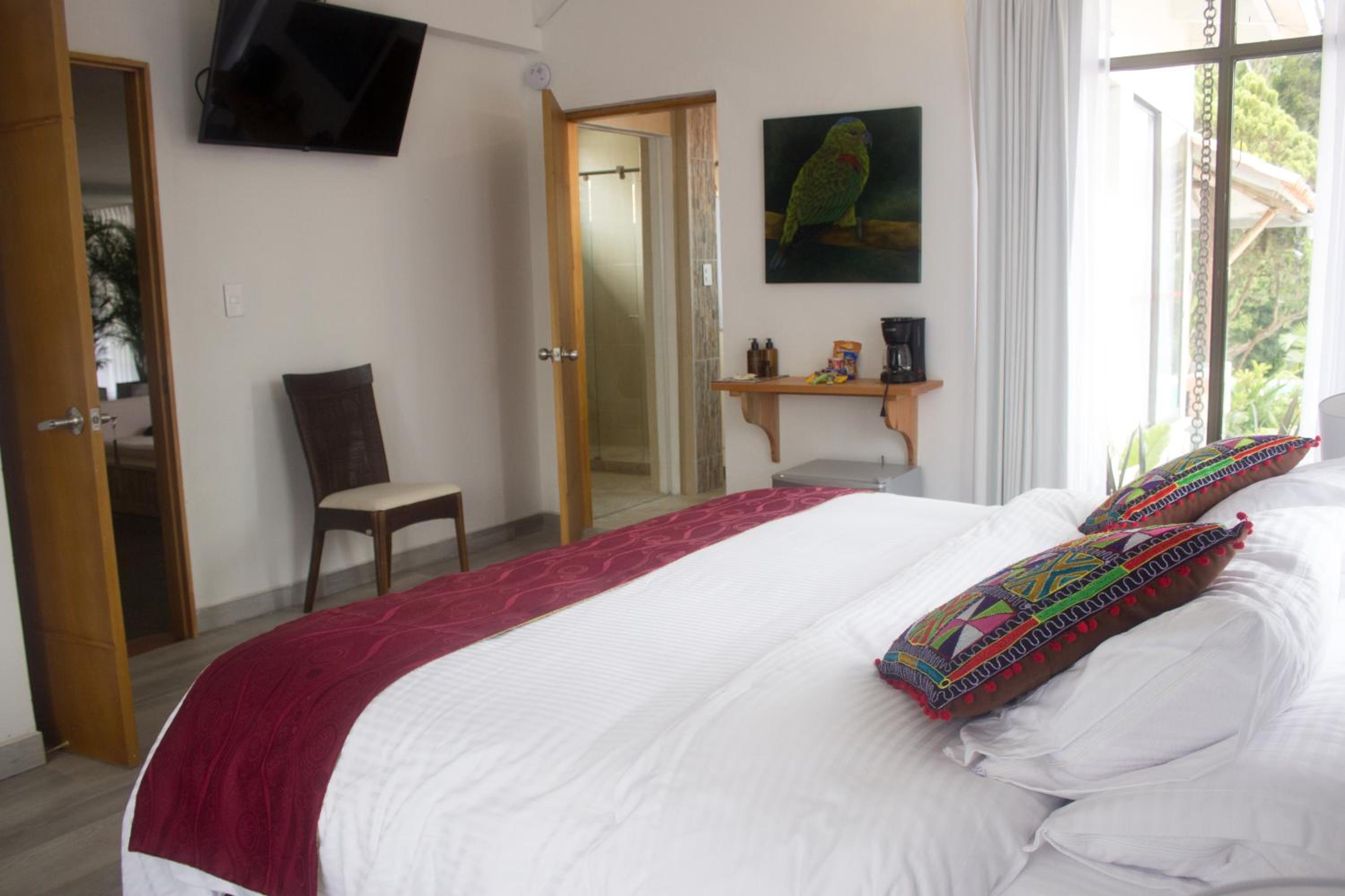 Deluxe Double or Twin Room with Garden View photo 3