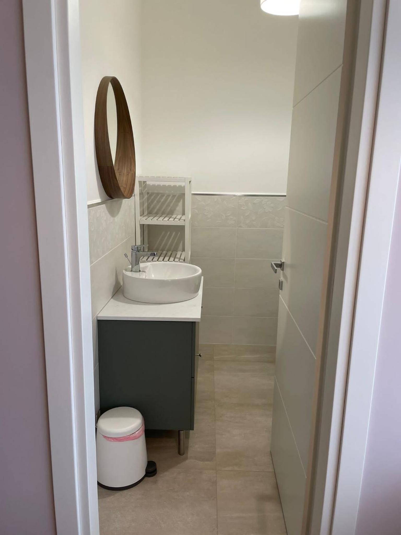 Triple Room with Private Bathroom - Photo 5