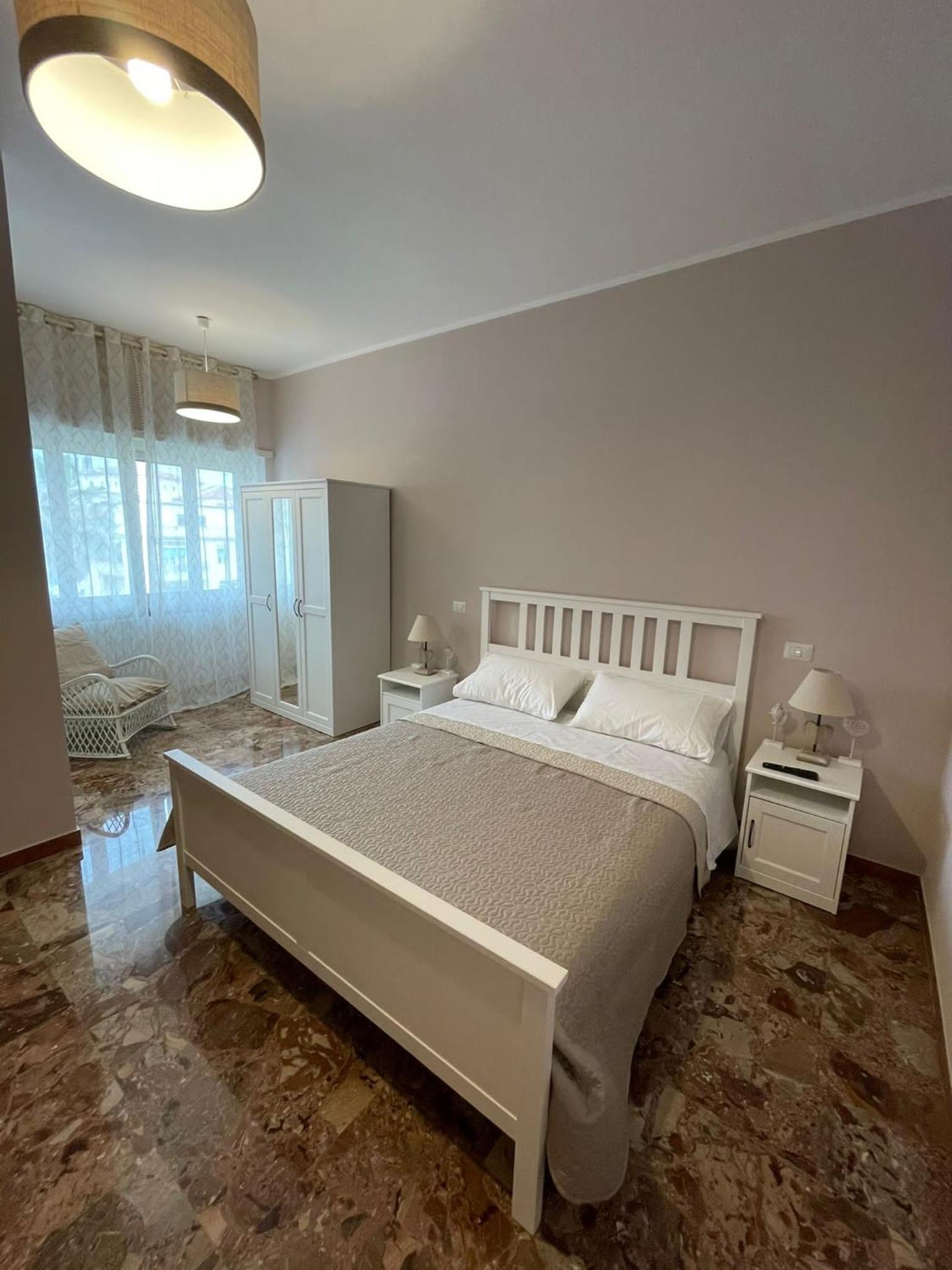 Triple Room with Private Bathroom - Photo 4