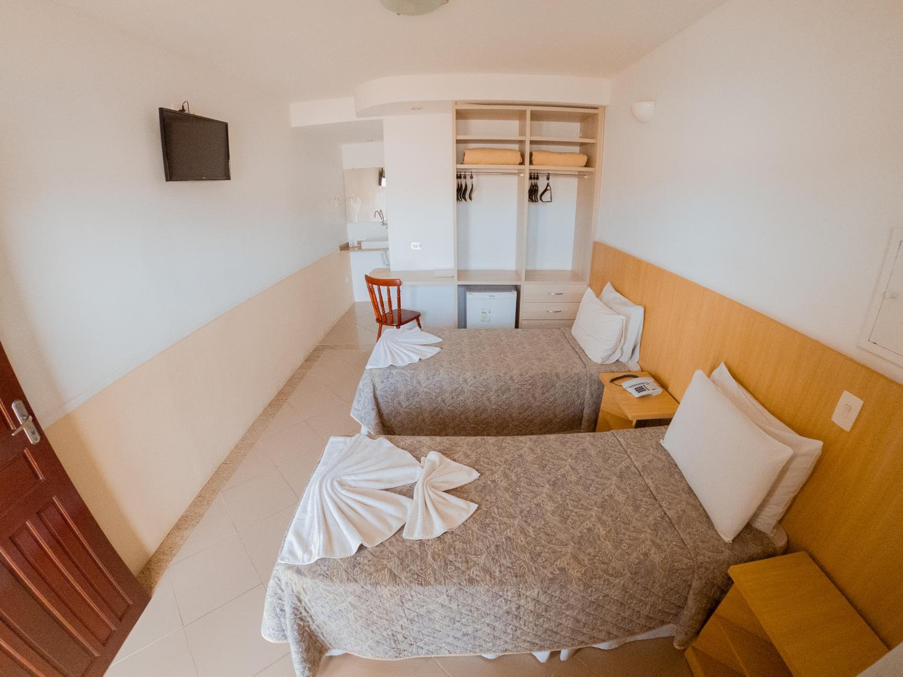 Standard Twin Room photo 3
