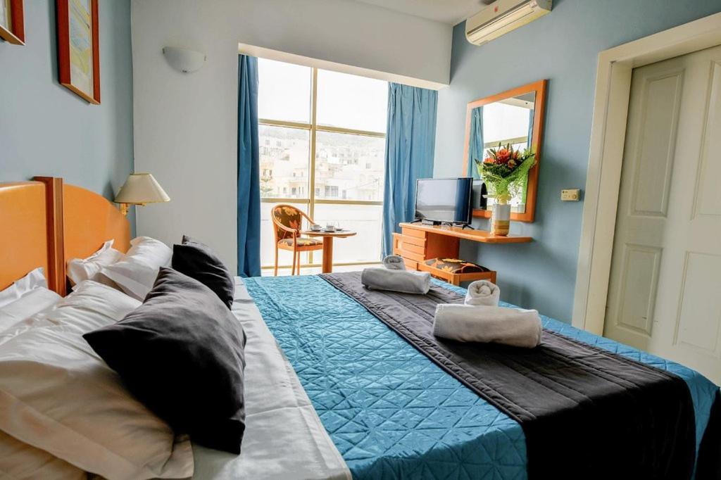 Double Room with Sea View - Photo 5