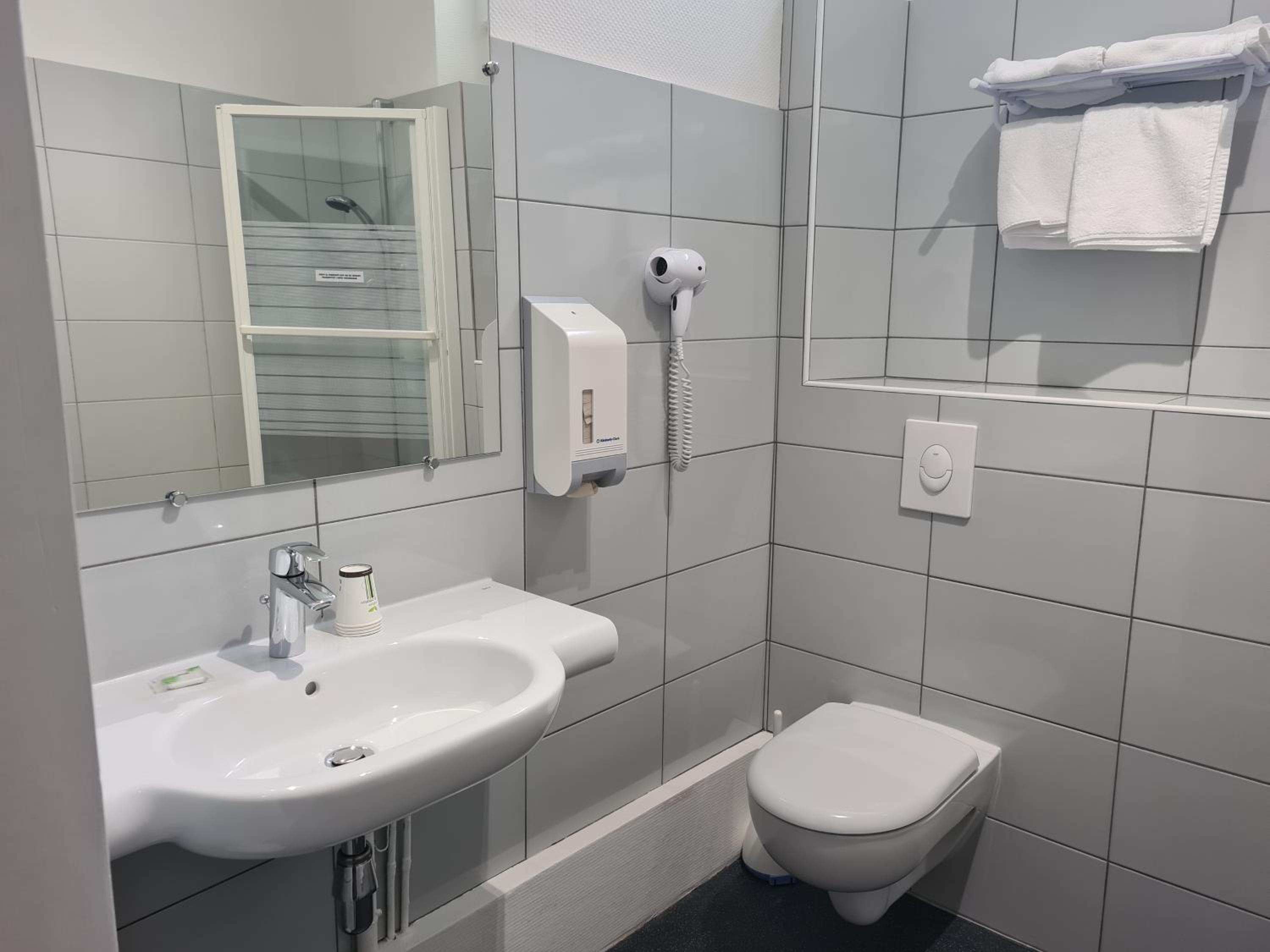 Quadruple Room with Shower photo 2