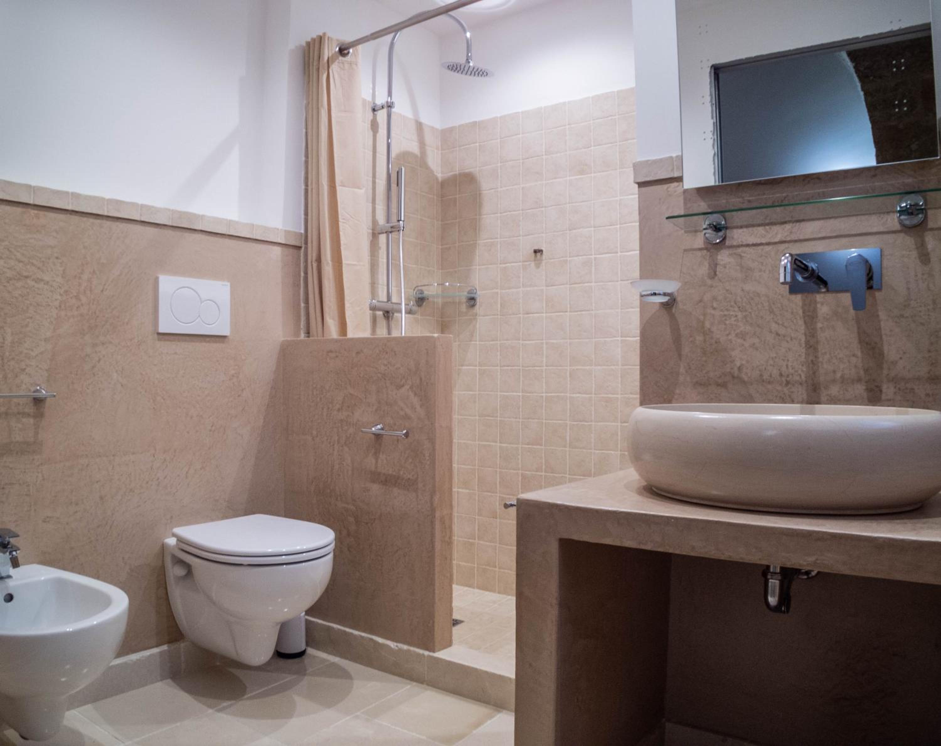 Double Room with Private Bathroom - Photo 2
