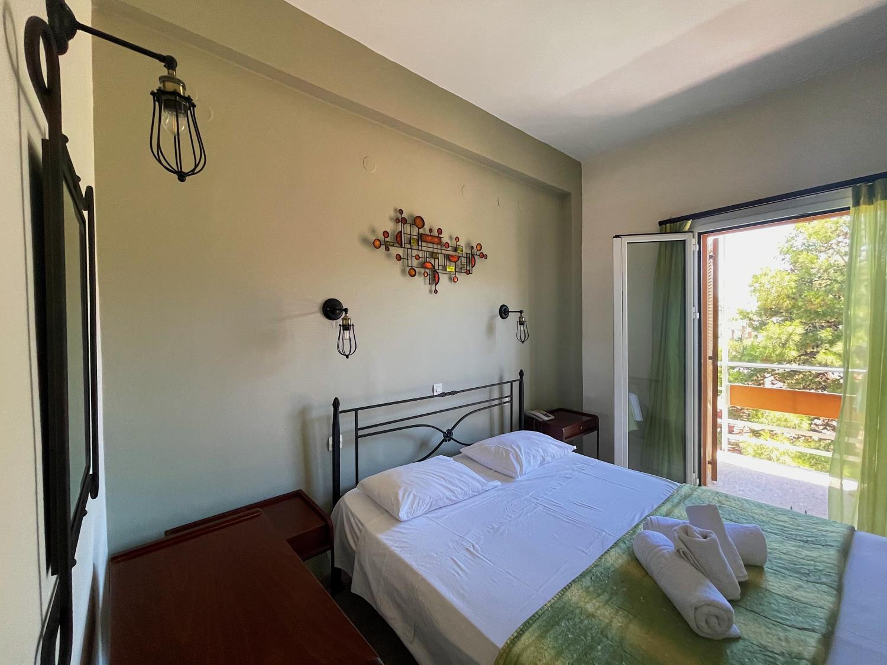 Double or Twin Room - Photo 3