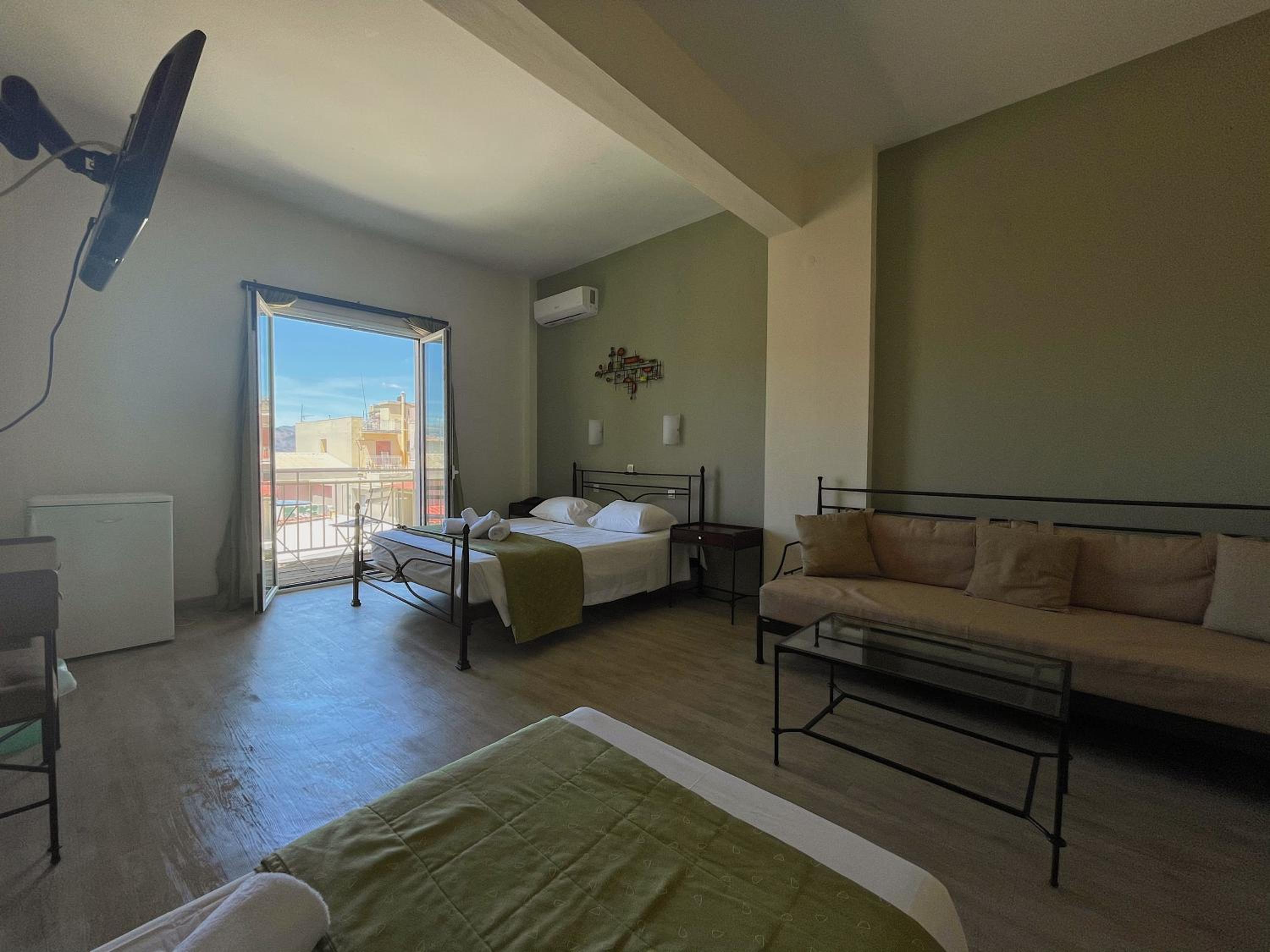 Triple Room - Photo 9
