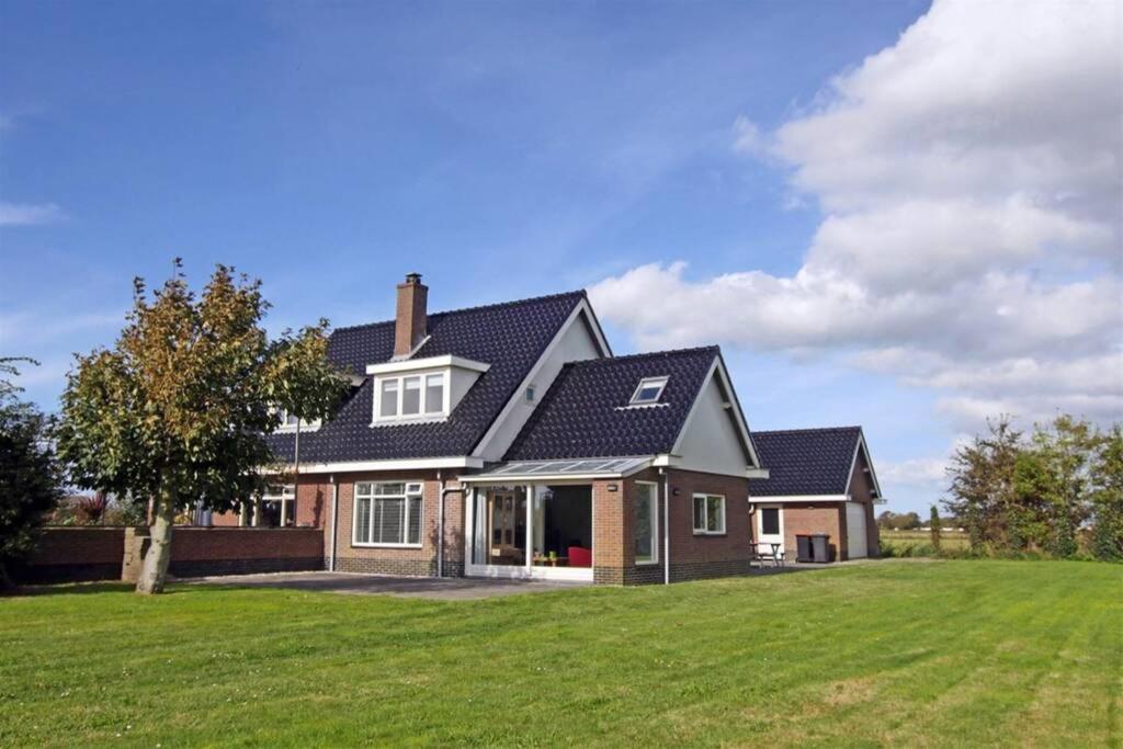Villa photo 1