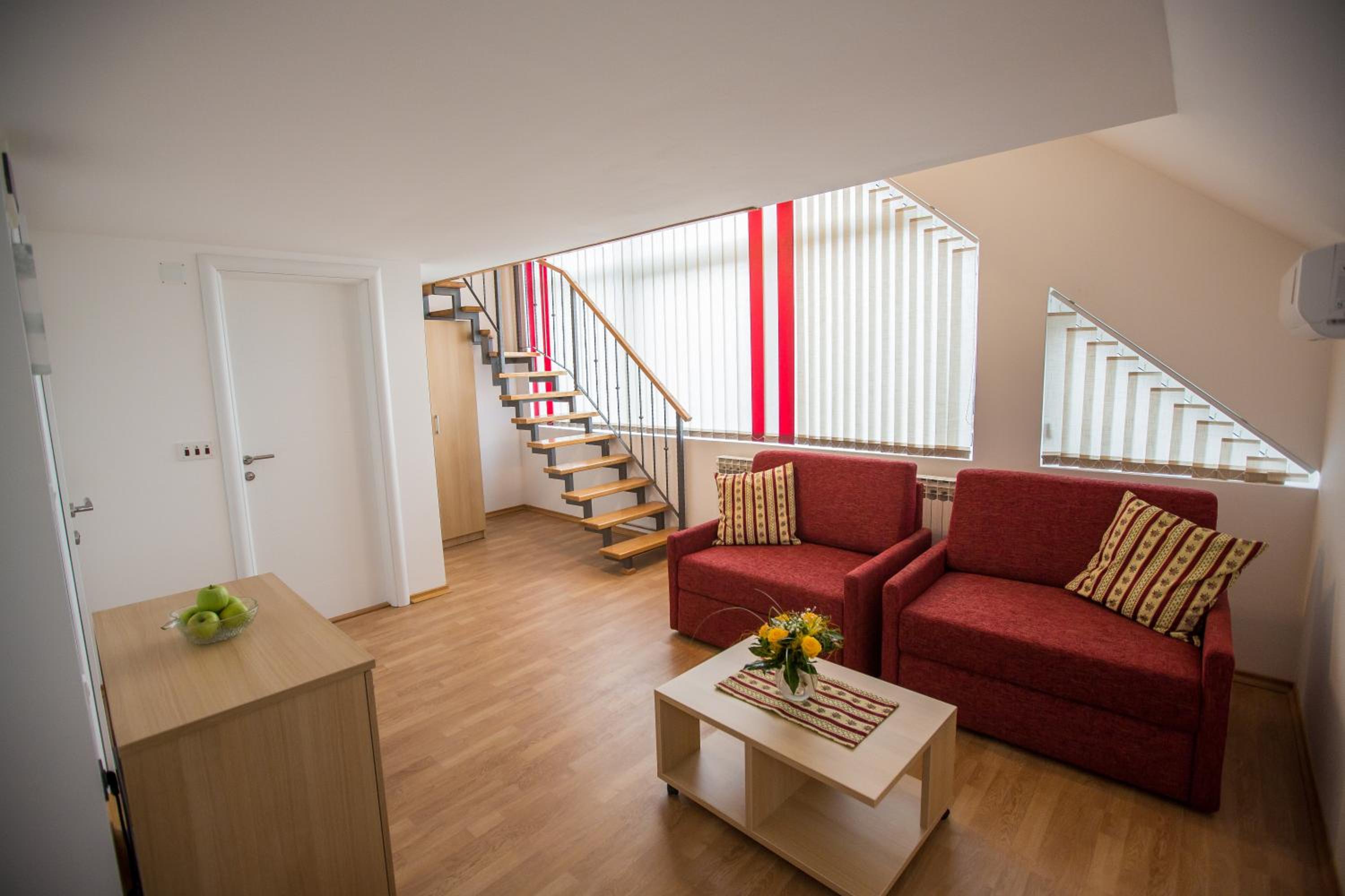 Family Room - Photo 3