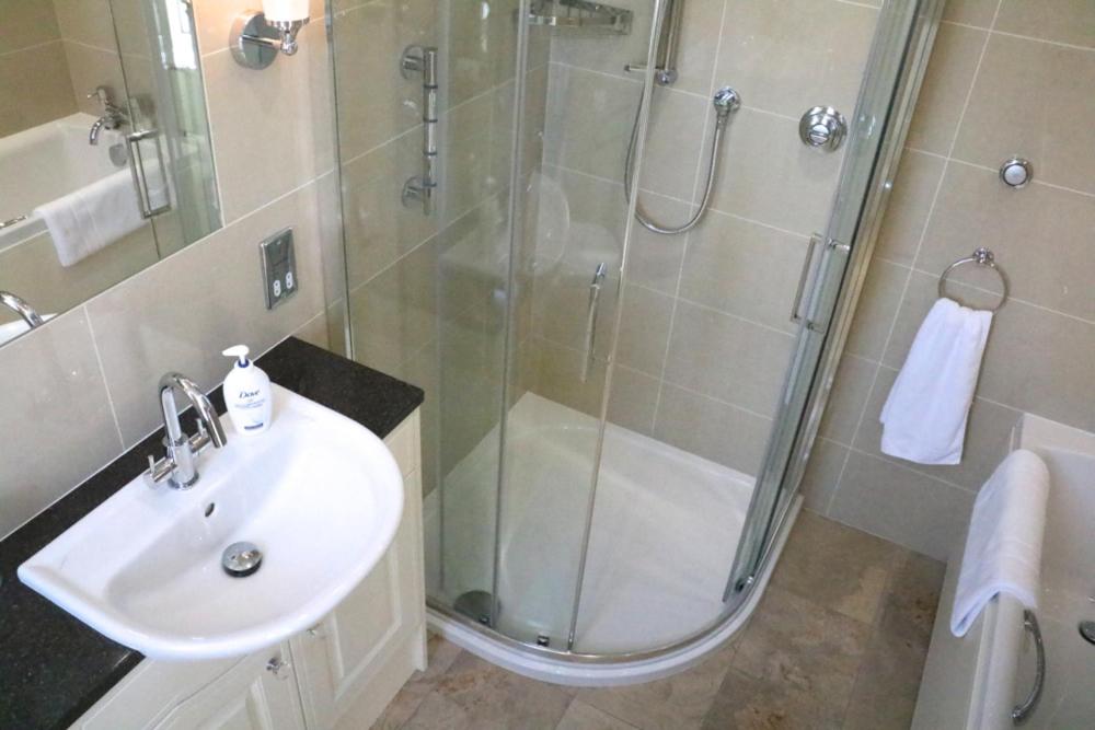 Deluxe Double Room with Bath photo 2