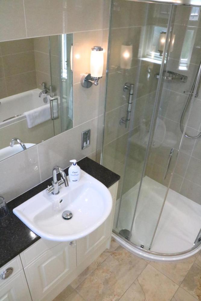 Deluxe Double Room with Bath photo 3