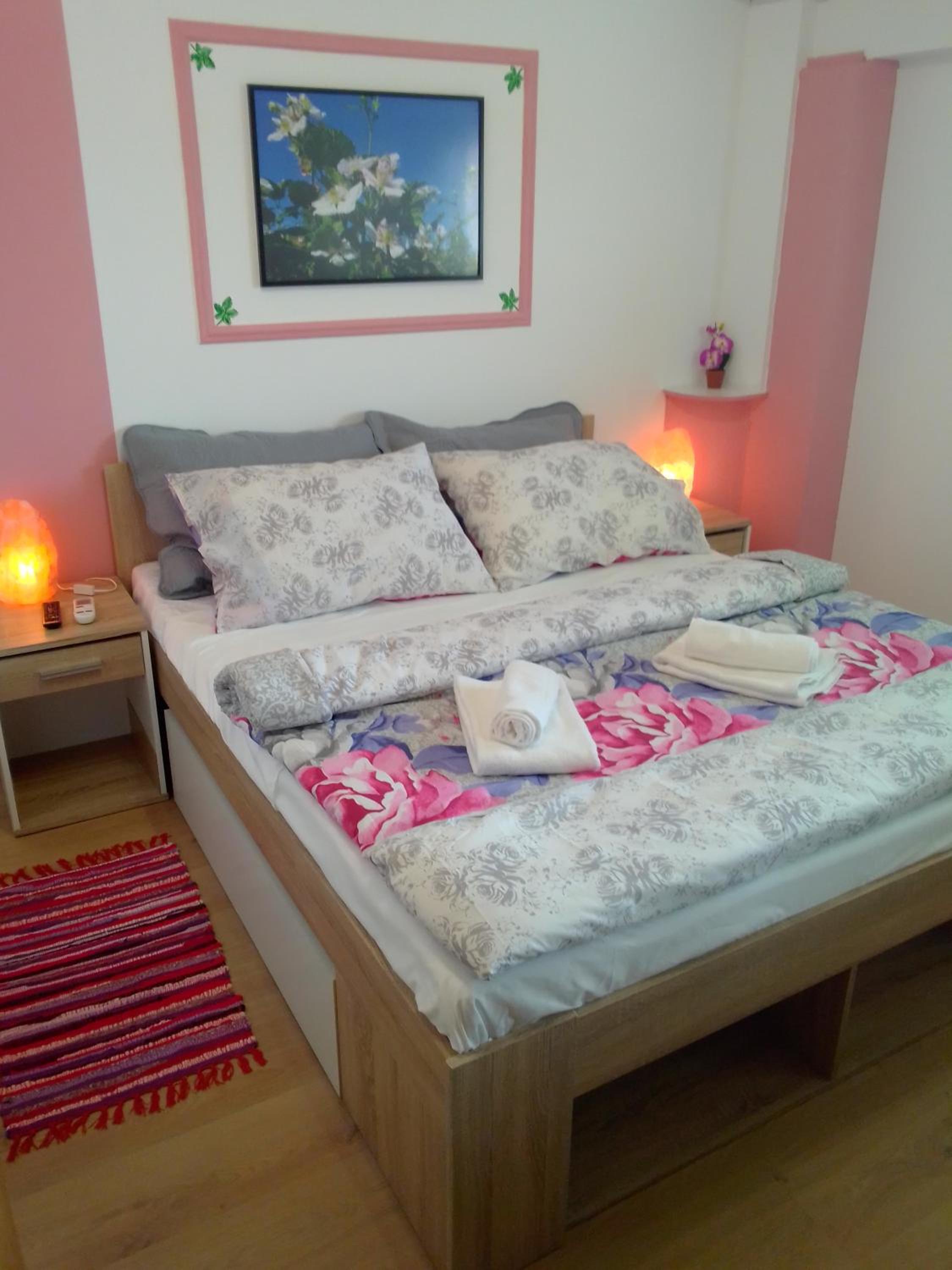 One-Bedroom Apartment - Photo 28