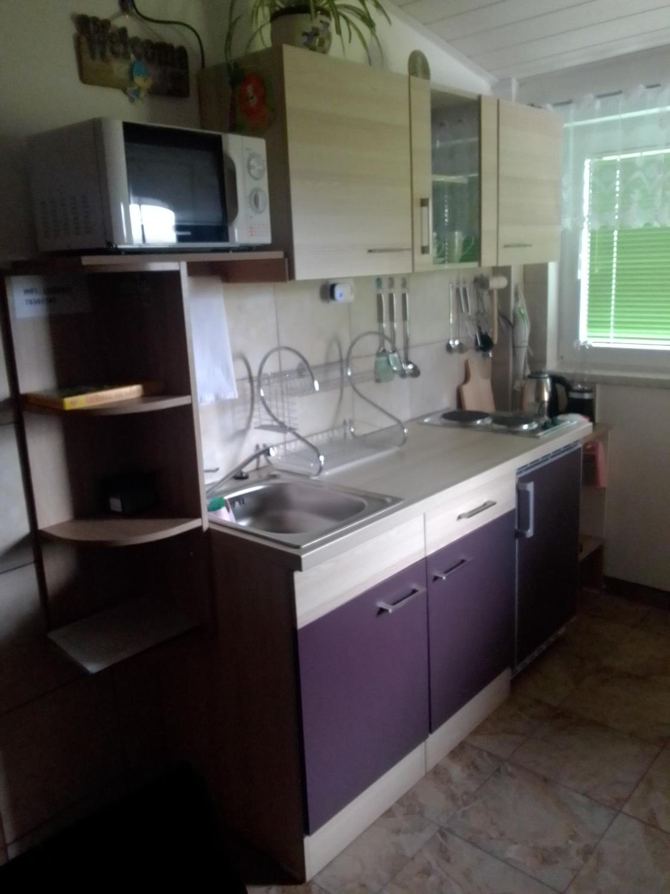 One-Bedroom Apartment - Photo 2