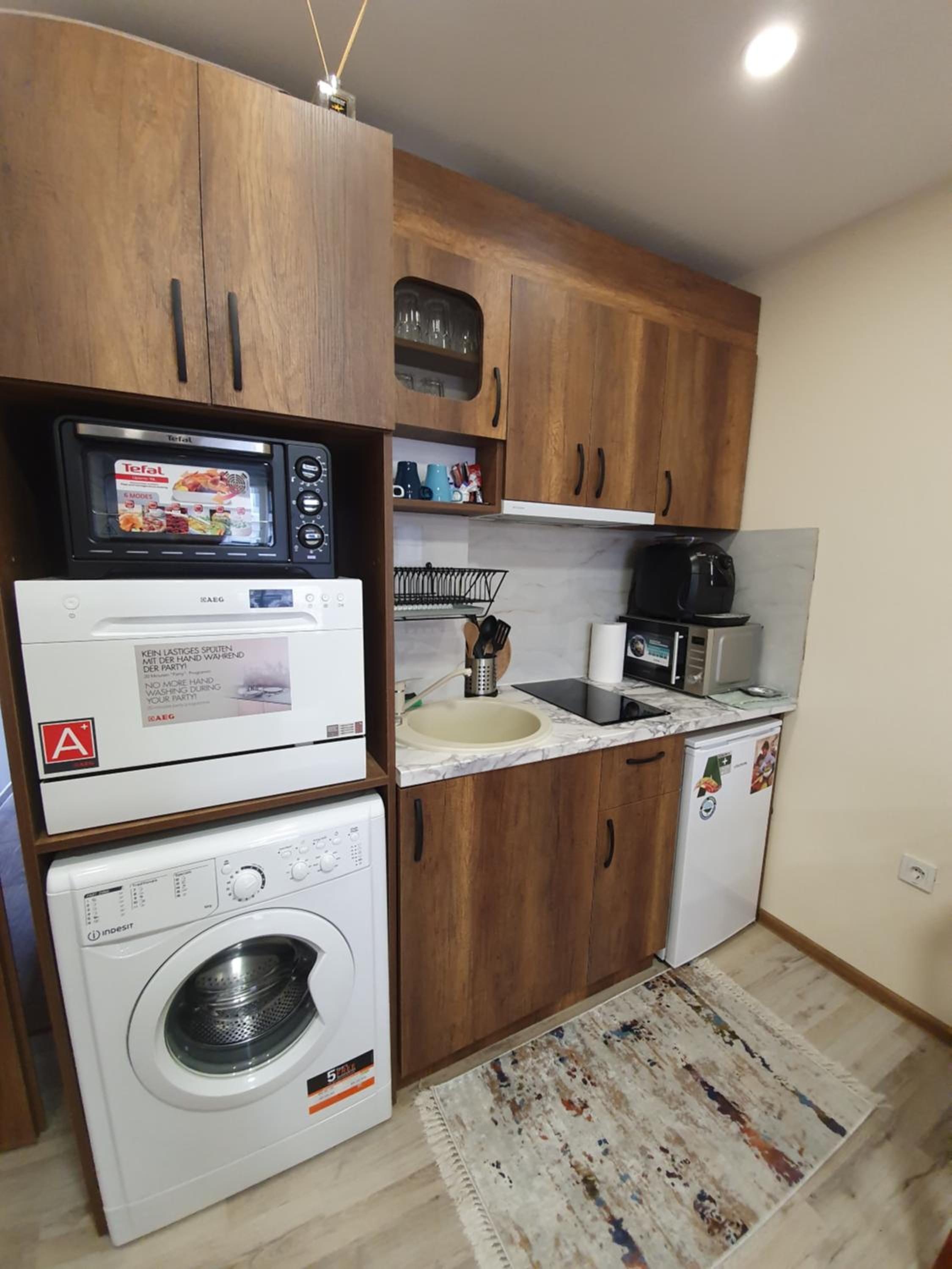 Two-Bedroom Apartment - Photo 7