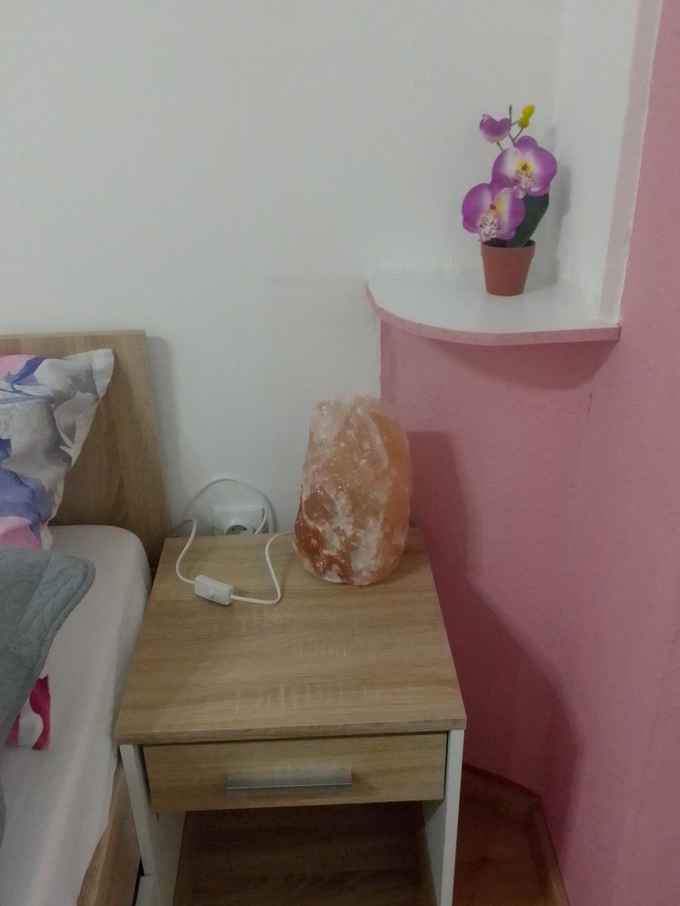 One-Bedroom Apartment - Photo 13