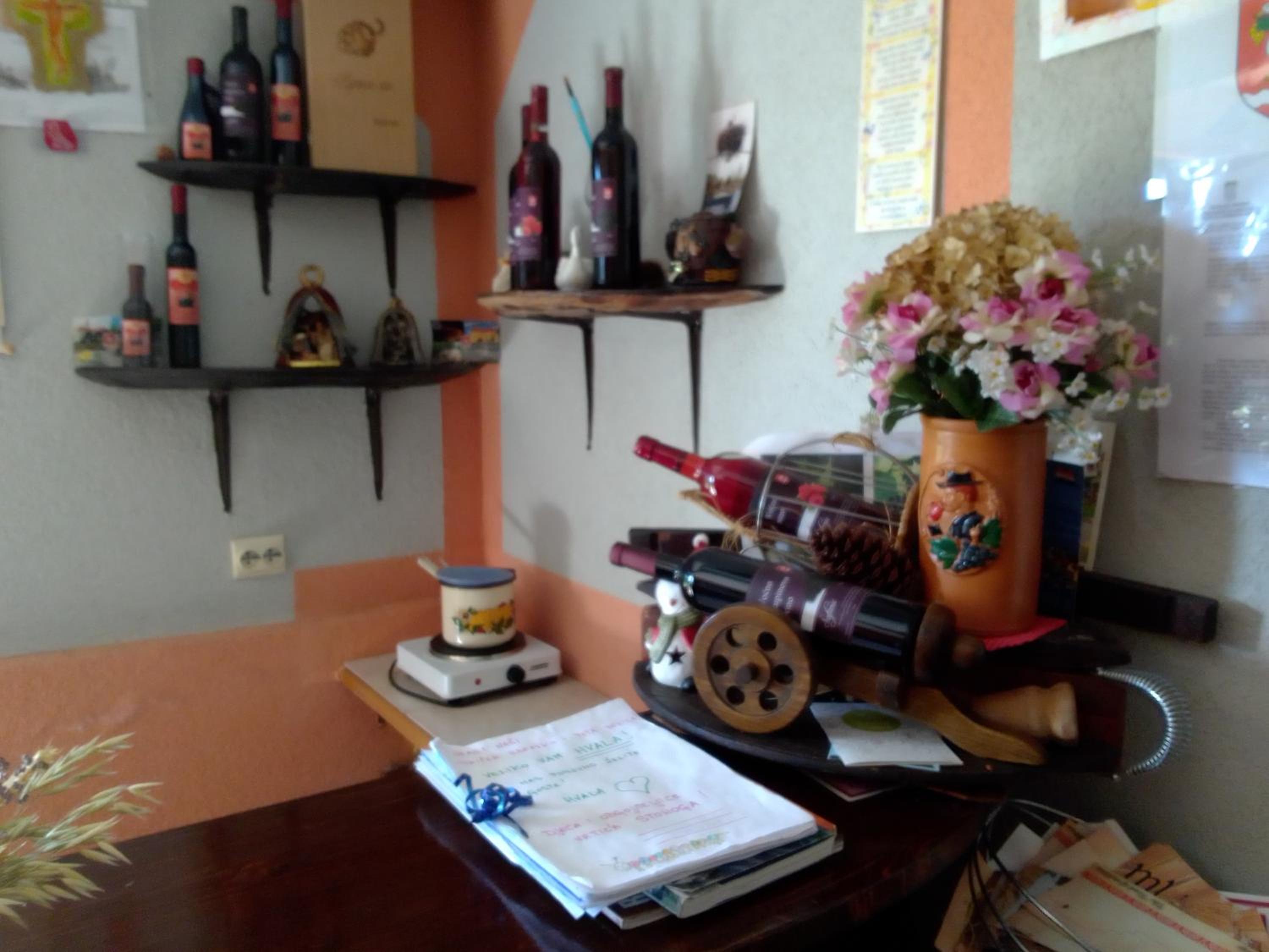 One-Bedroom Apartment - Photo 27