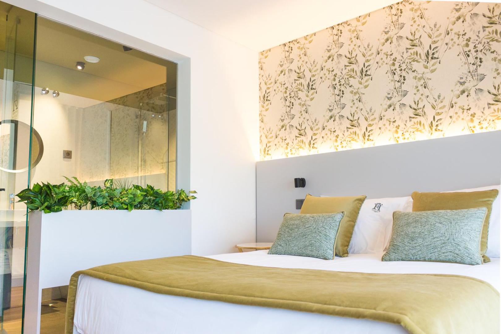Suite with Balcony - Photo 1
