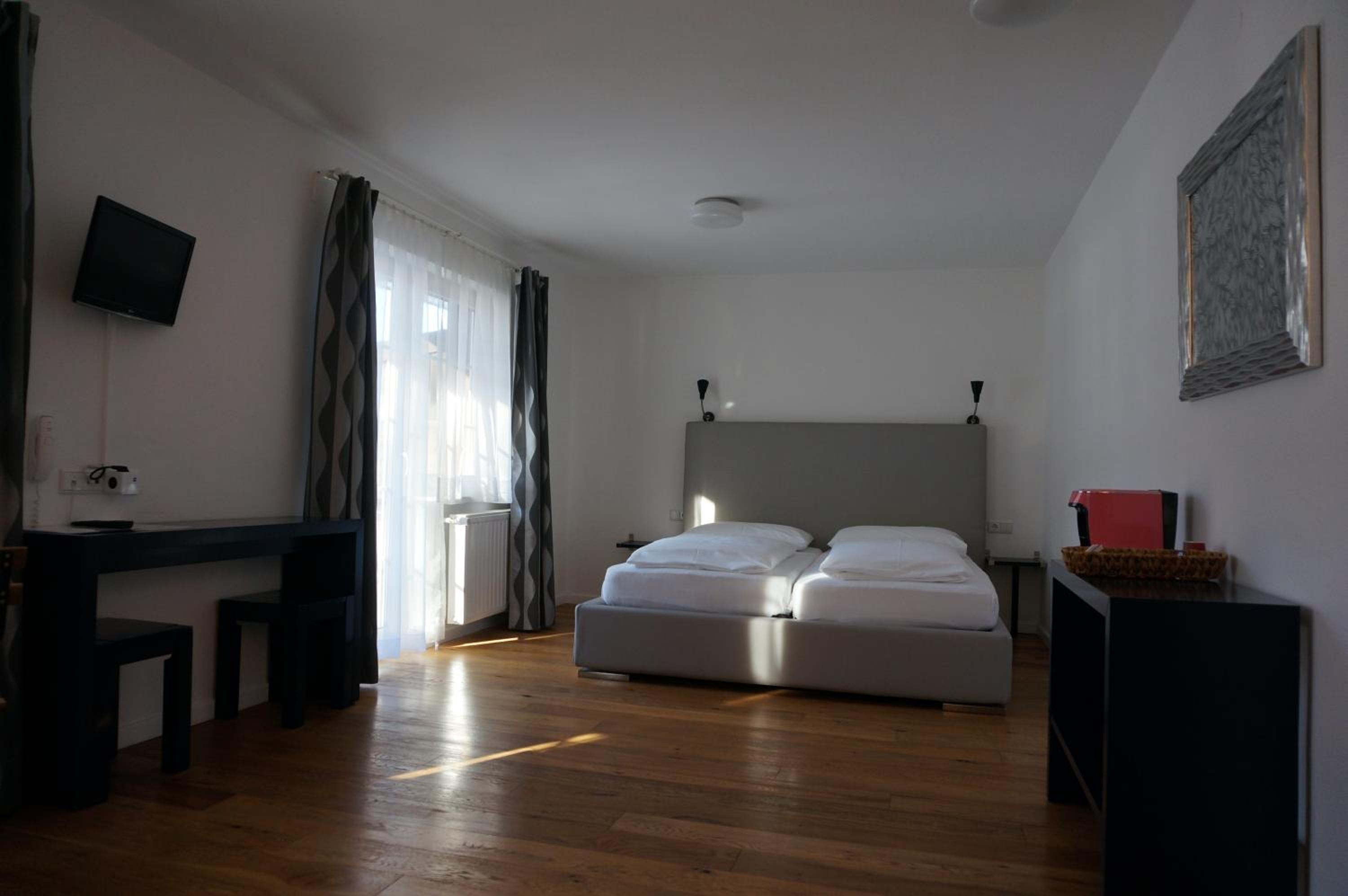 Junior Suite with Balcony photo 2