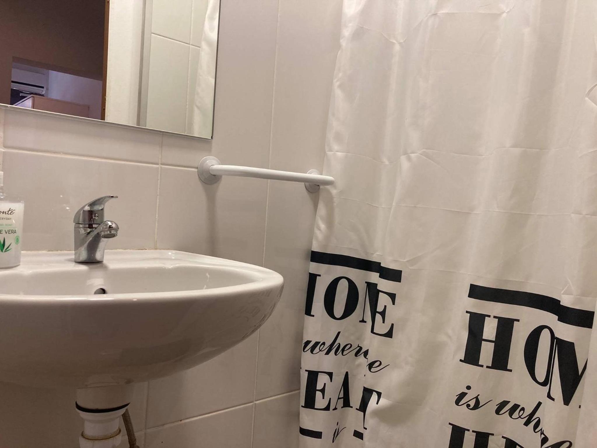 Triple Room - Photo 18