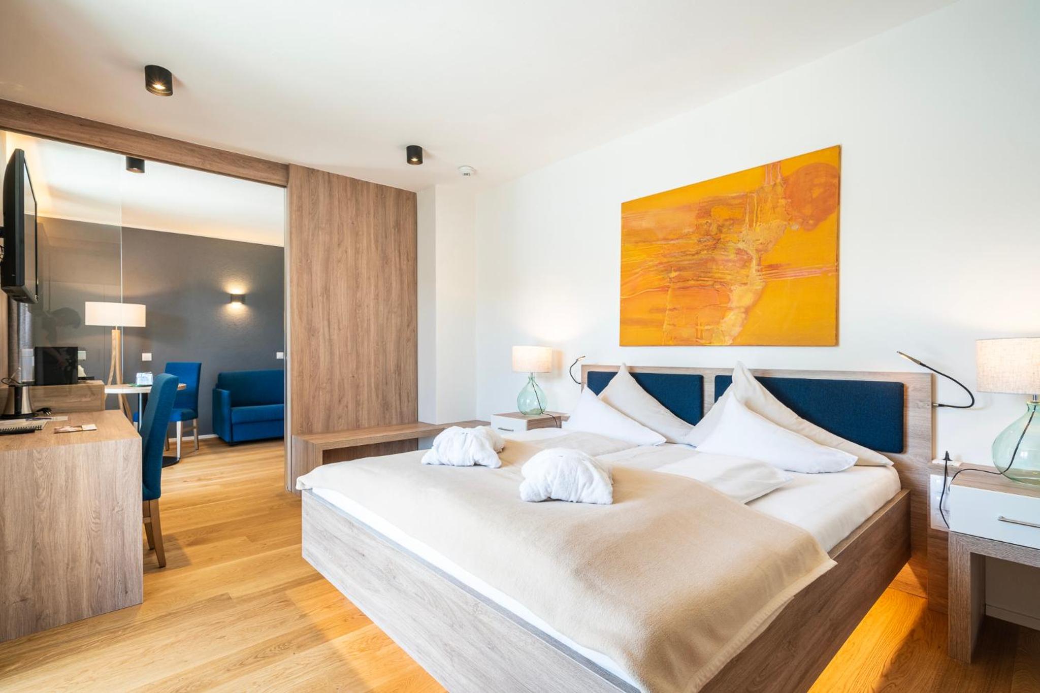 Junior Suite with Balcony photo 1