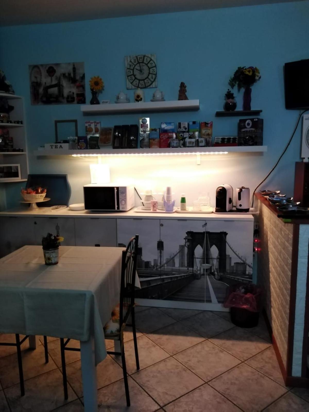 Deluxe Room - Photo 5
