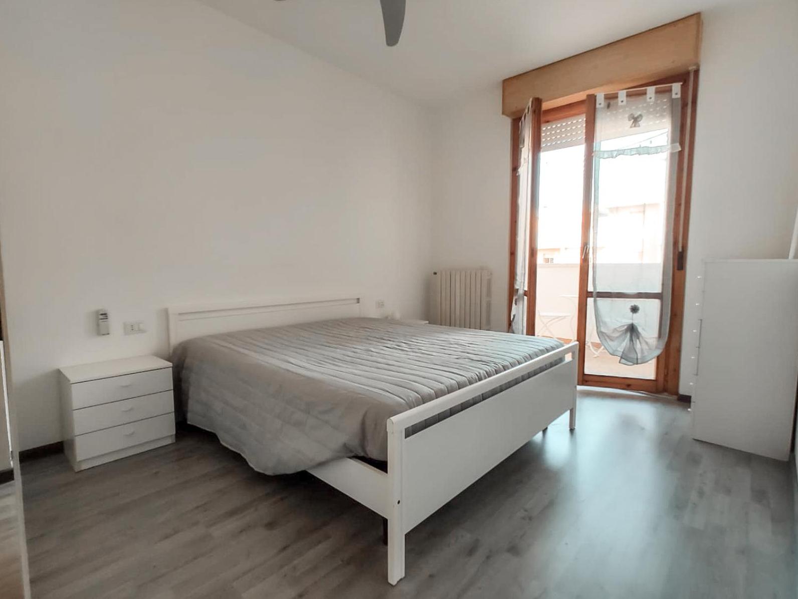 One-Bedroom Apartment - Photo 3