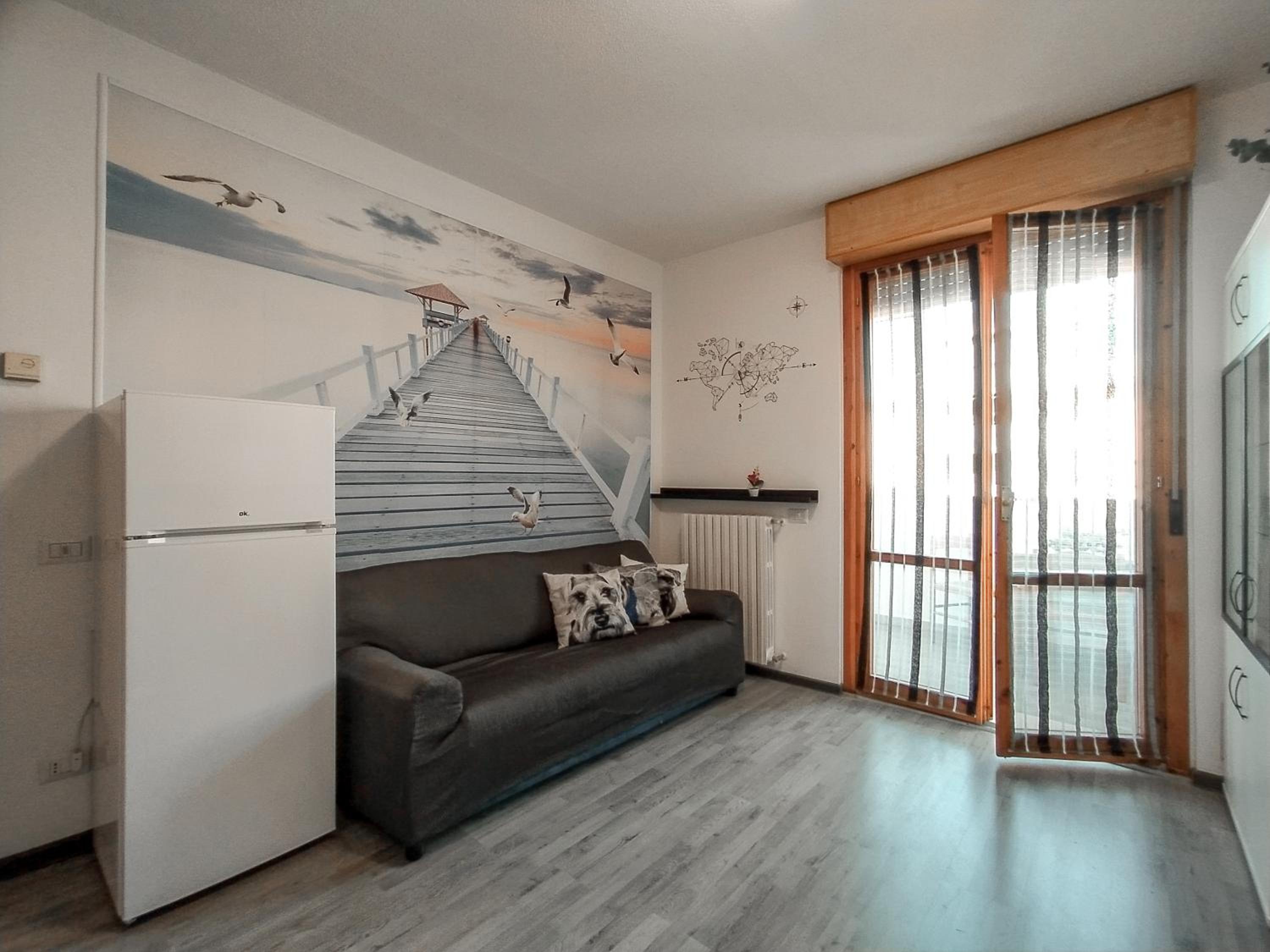 One-Bedroom Apartment - Photo 1