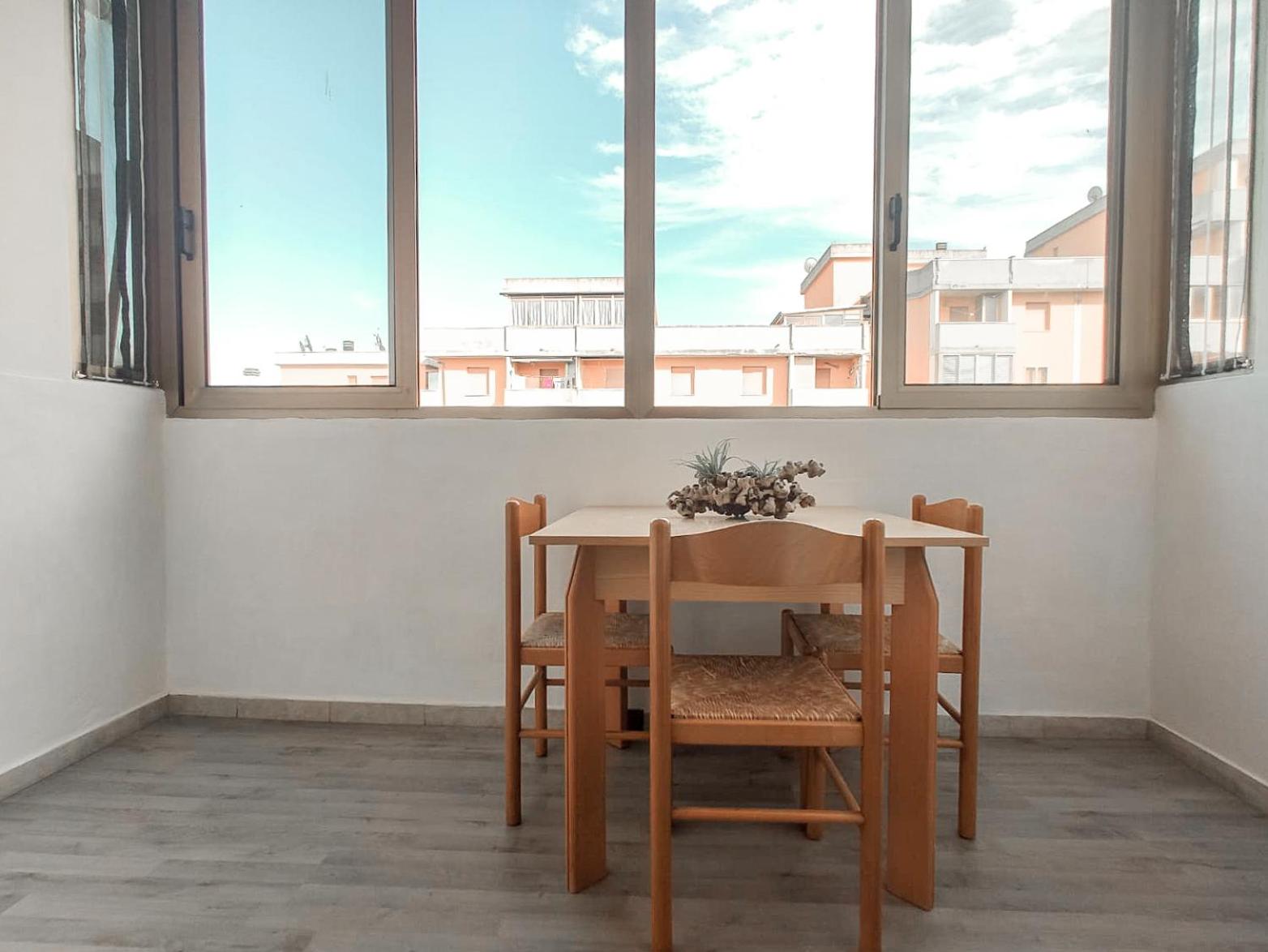 One-Bedroom Apartment - Photo 11