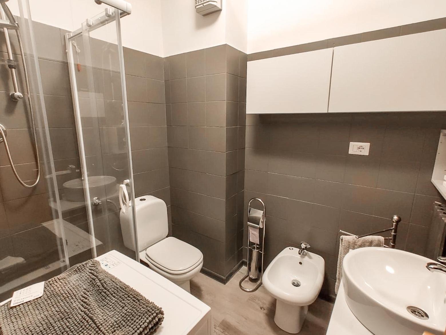 One-Bedroom Apartment - Photo 8