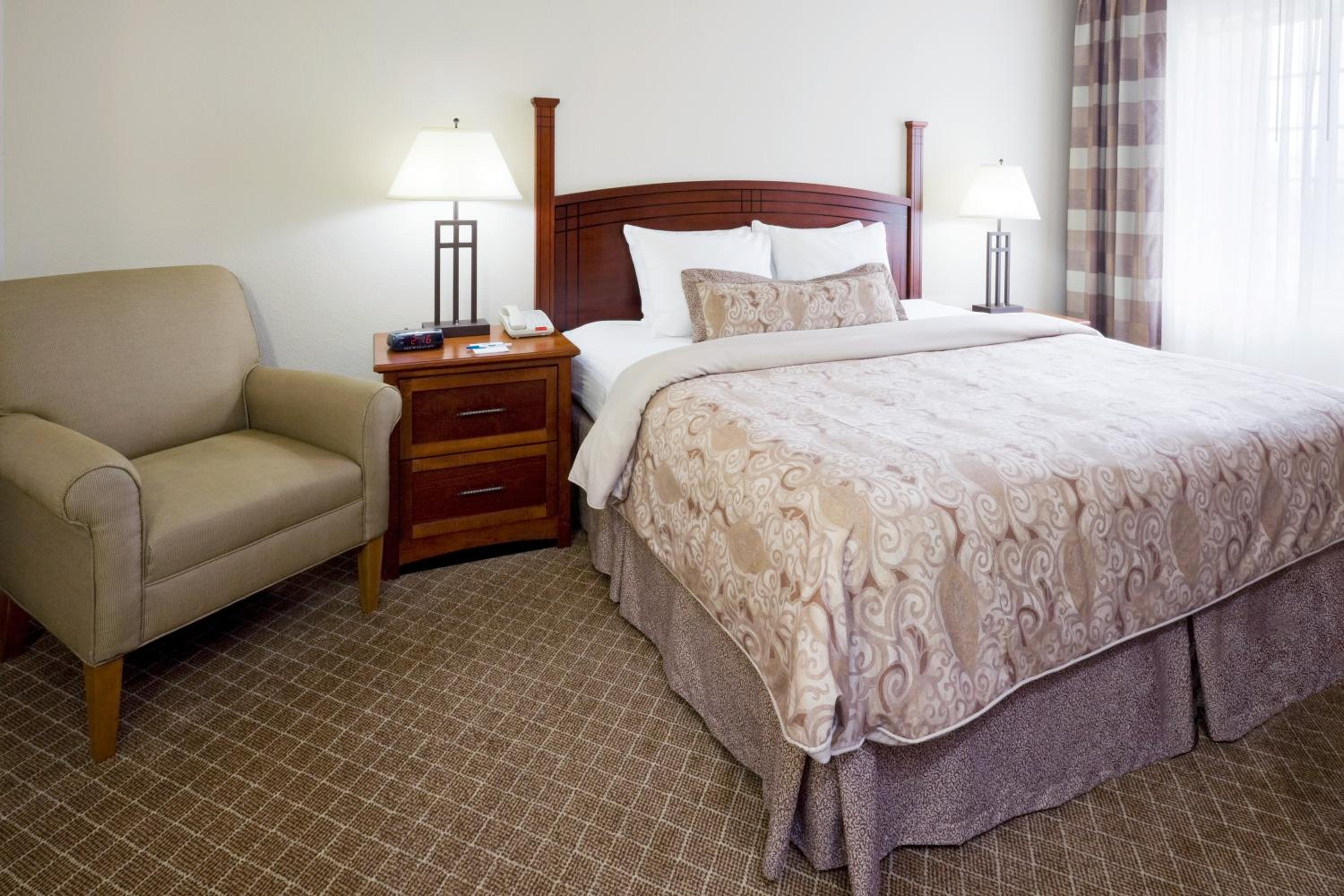 One-Bedroom King Suite - Communications Accessible - Photo 1
