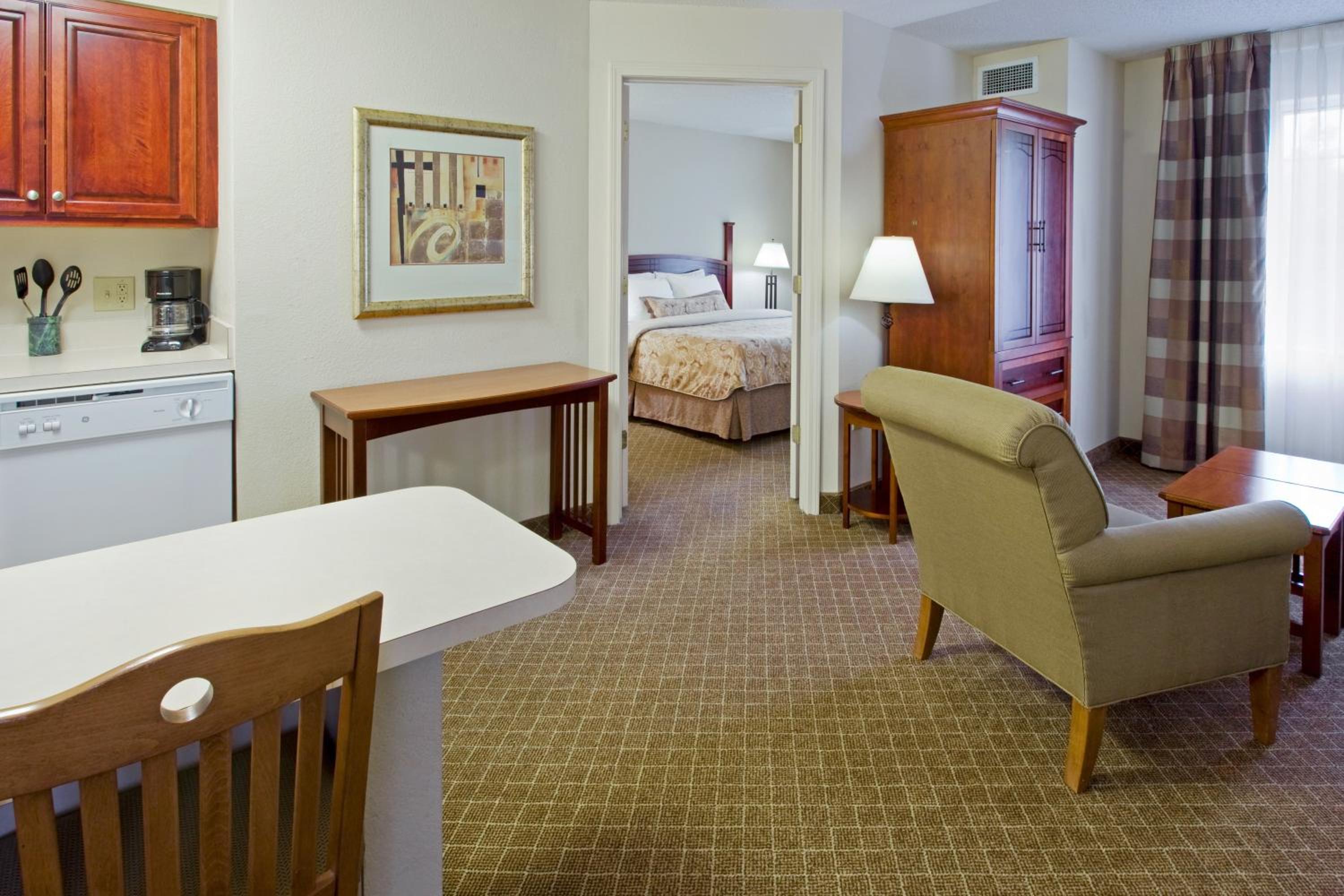 One-Bedroom King Suite - Photo 11