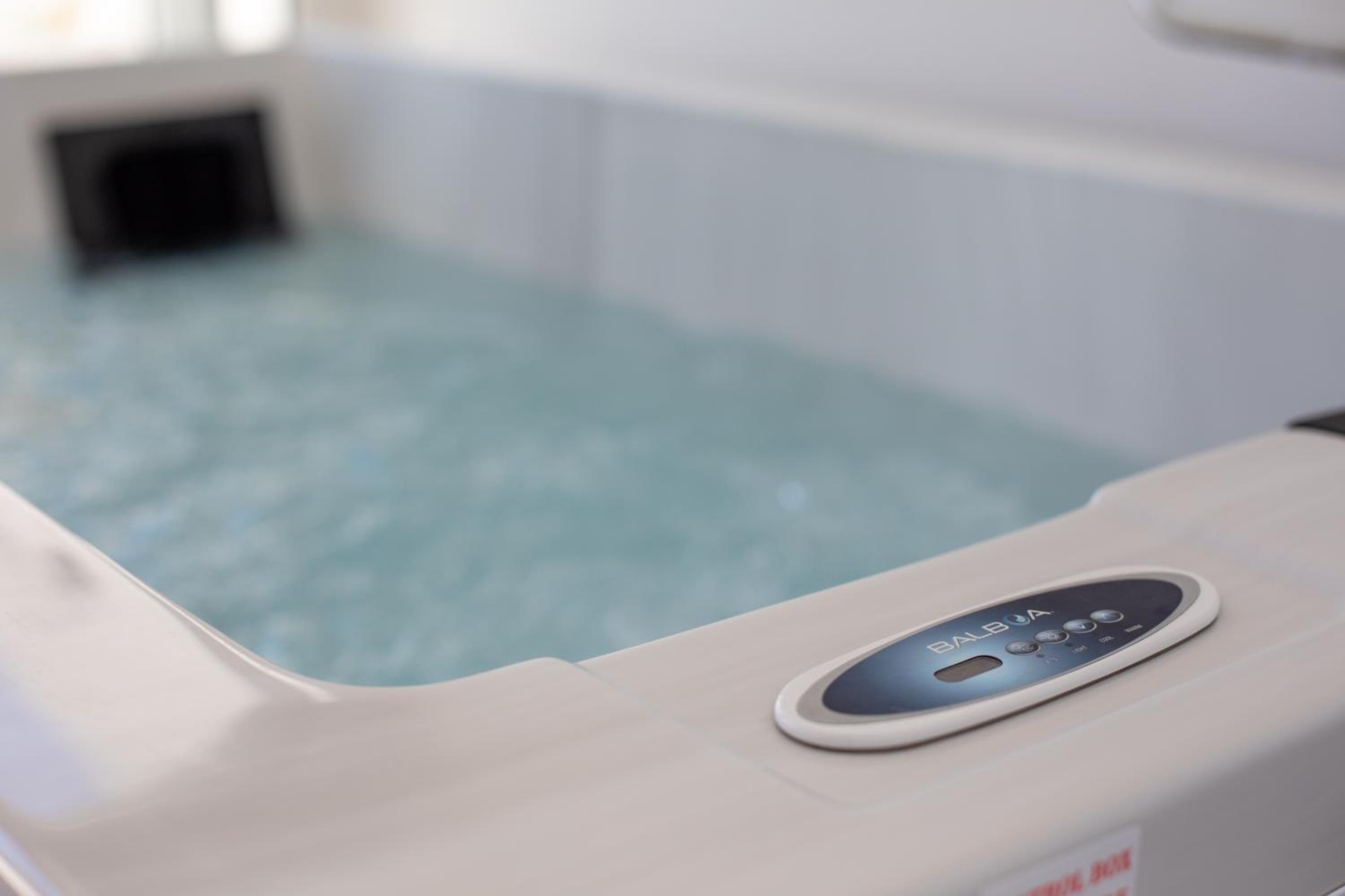 Studio with Spa Bath - Photo 12
