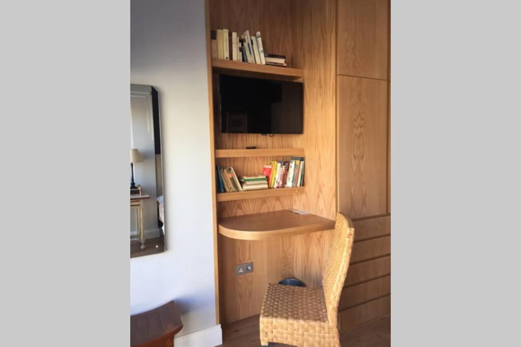 One-Bedroom Apartment - Photo 26