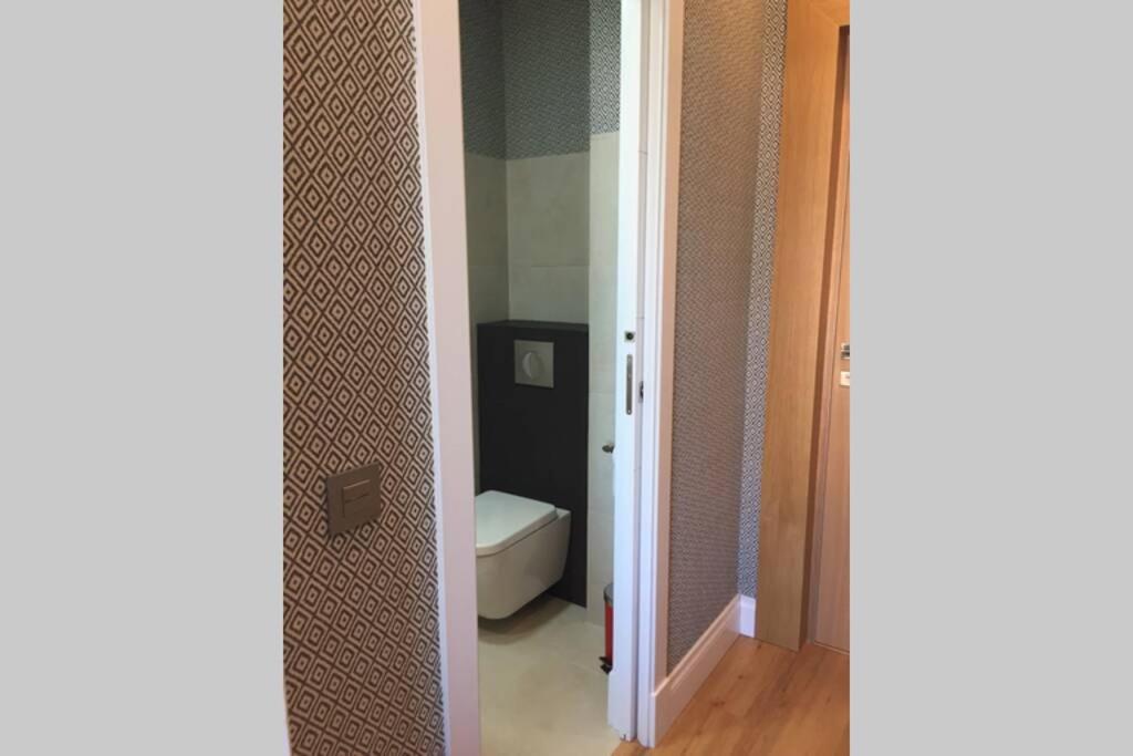 One-Bedroom Apartment - Photo 14