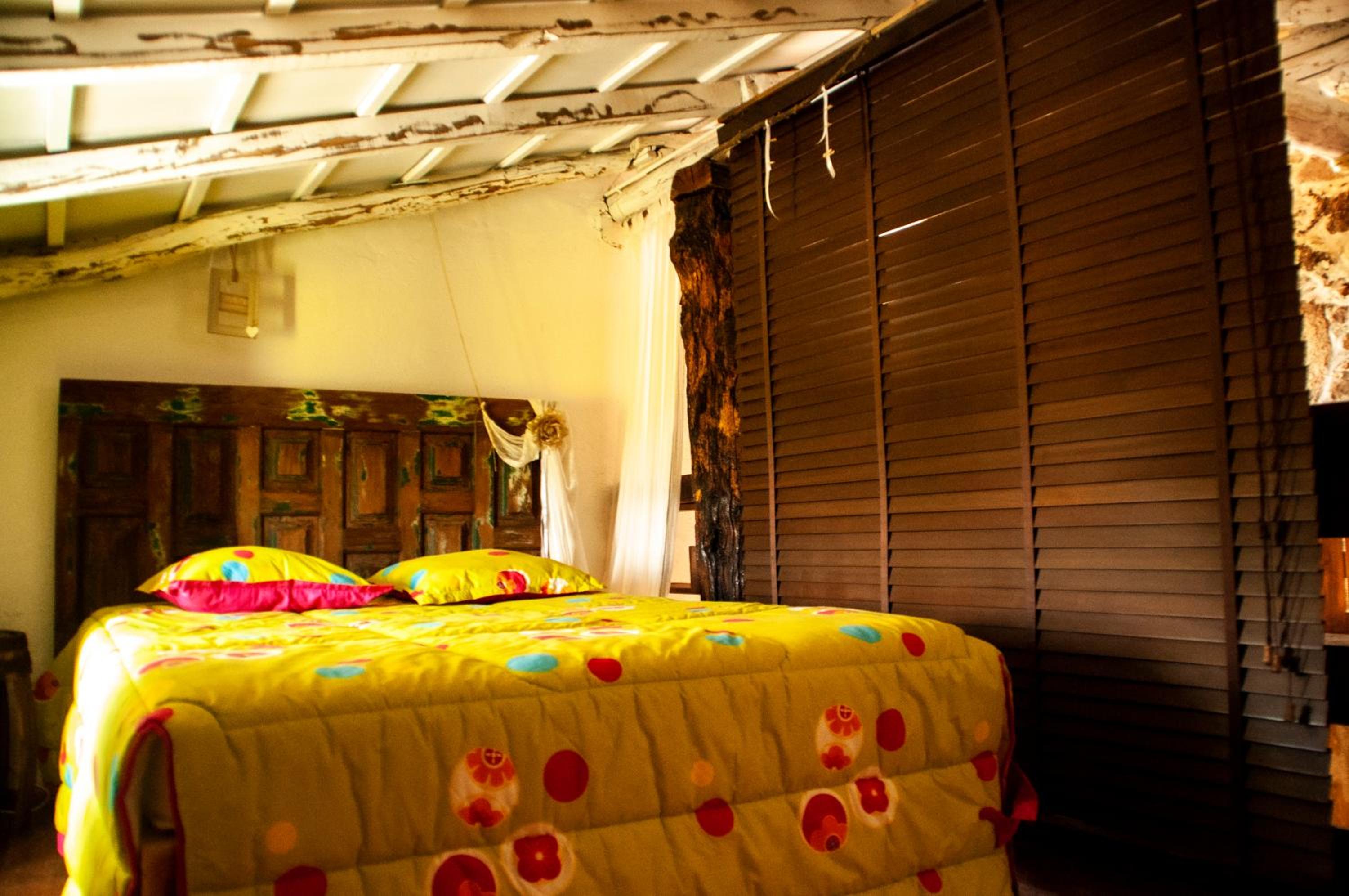 Three-Bedroom House - Photo 12
