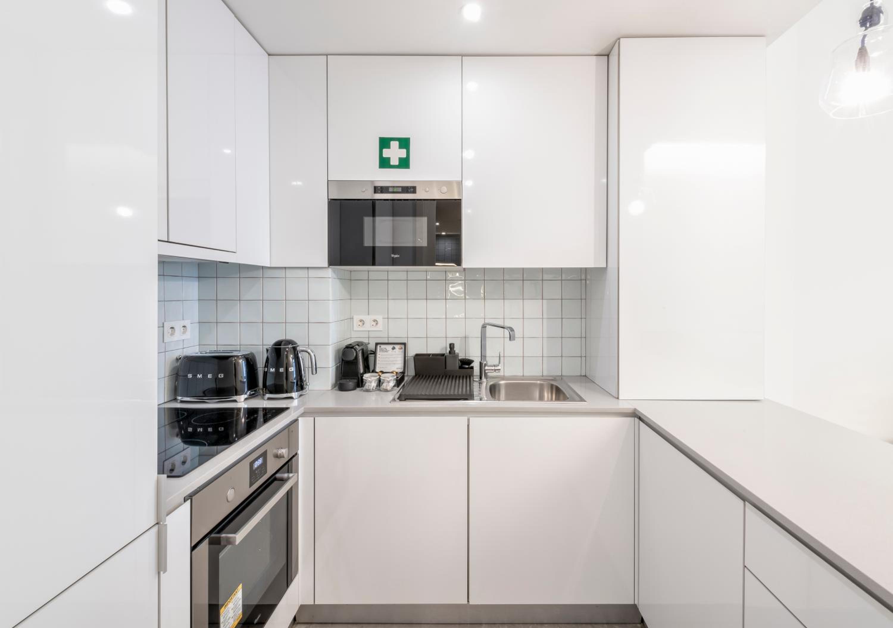 Standard One-Bedroom Apartment - Photo 6