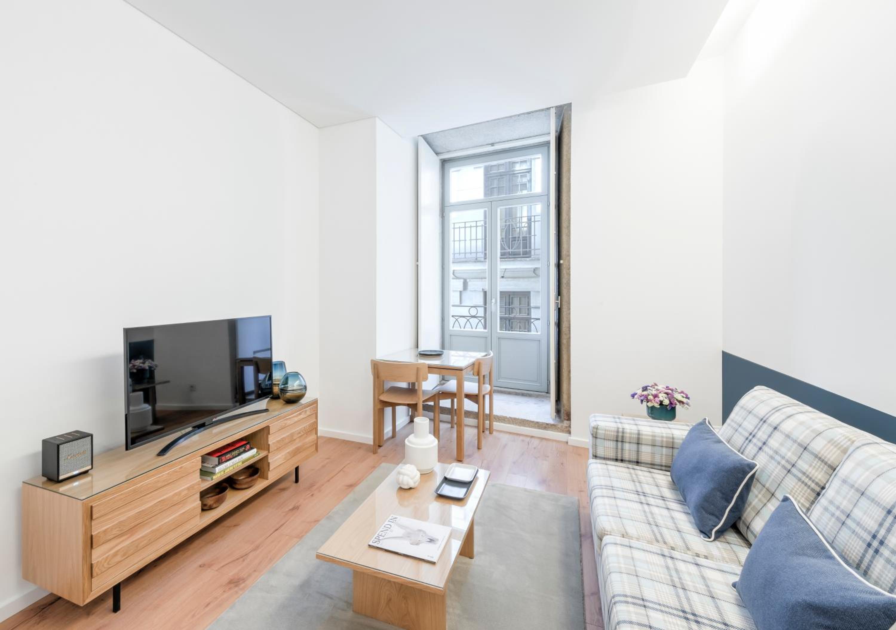 Standard One-Bedroom Apartment - Photo 1