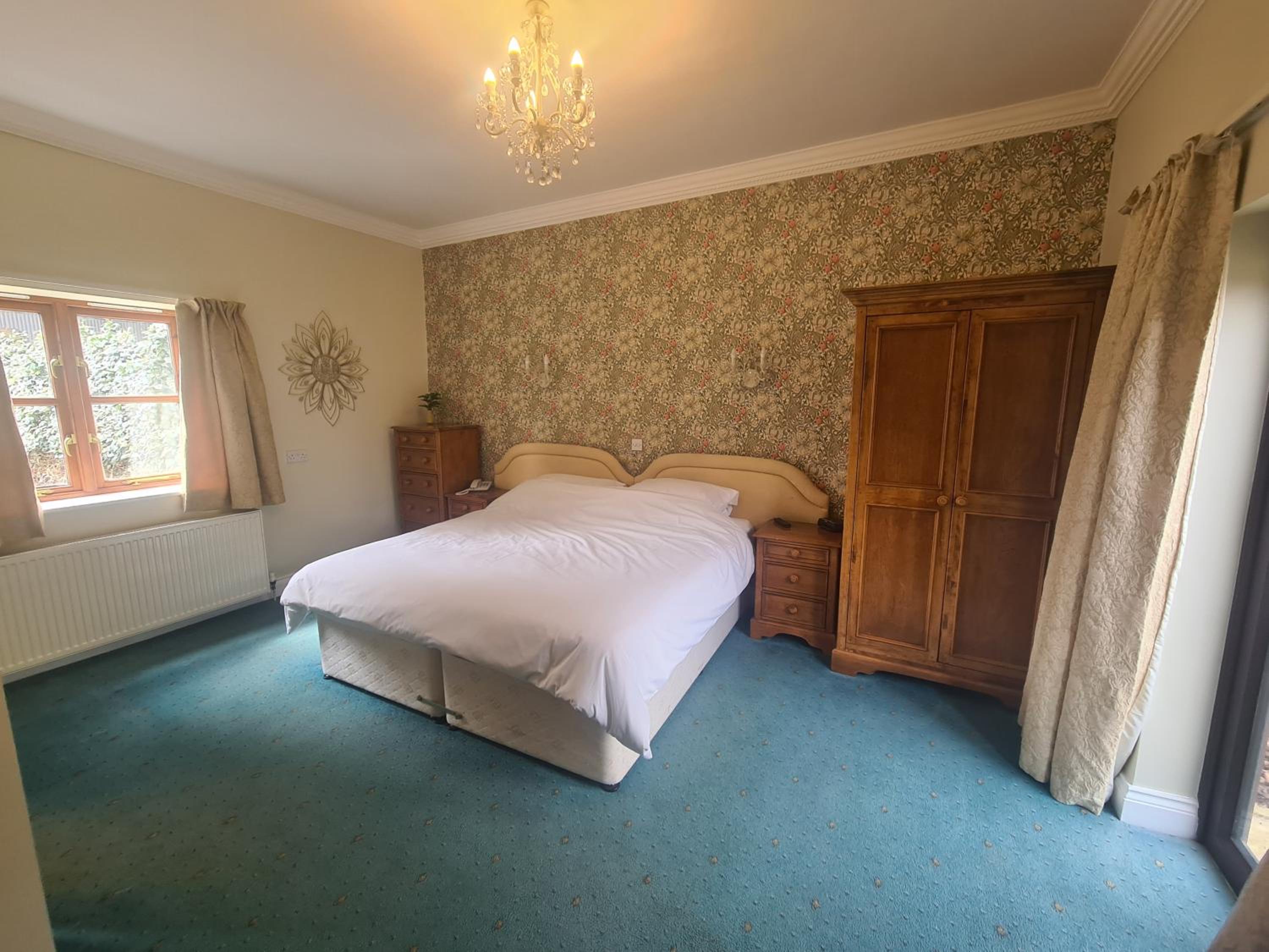 Double or Twin Room - Disability Access - Photo 8