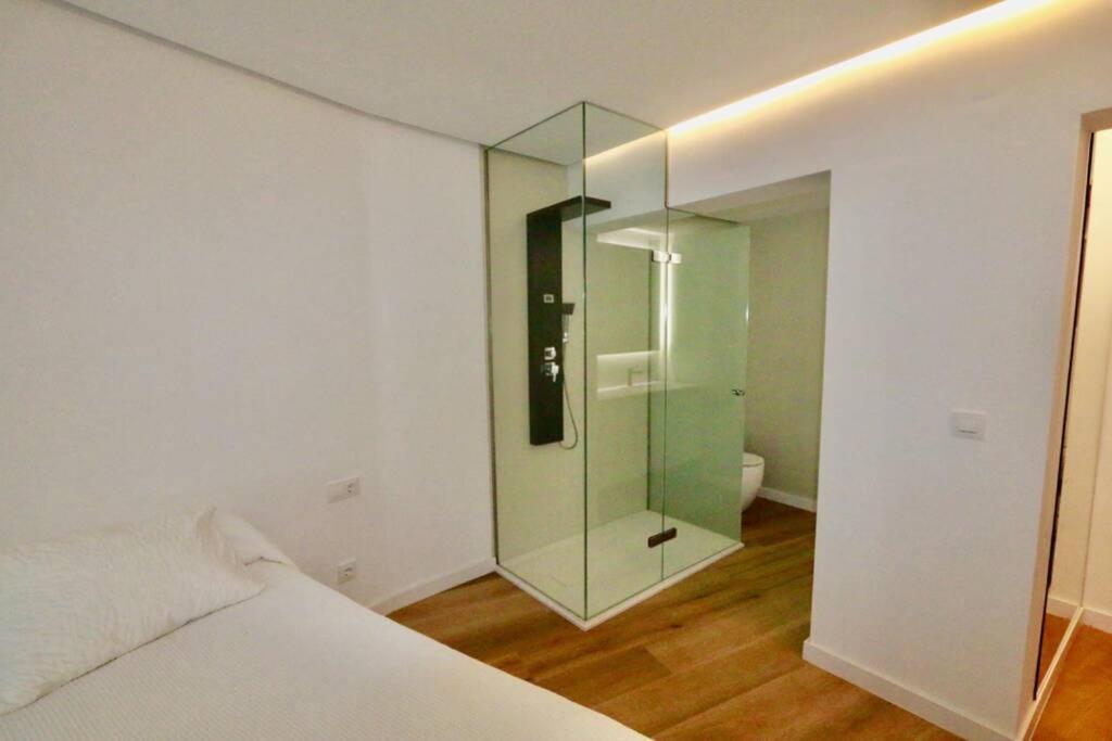 Three-Bedroom House photo 3