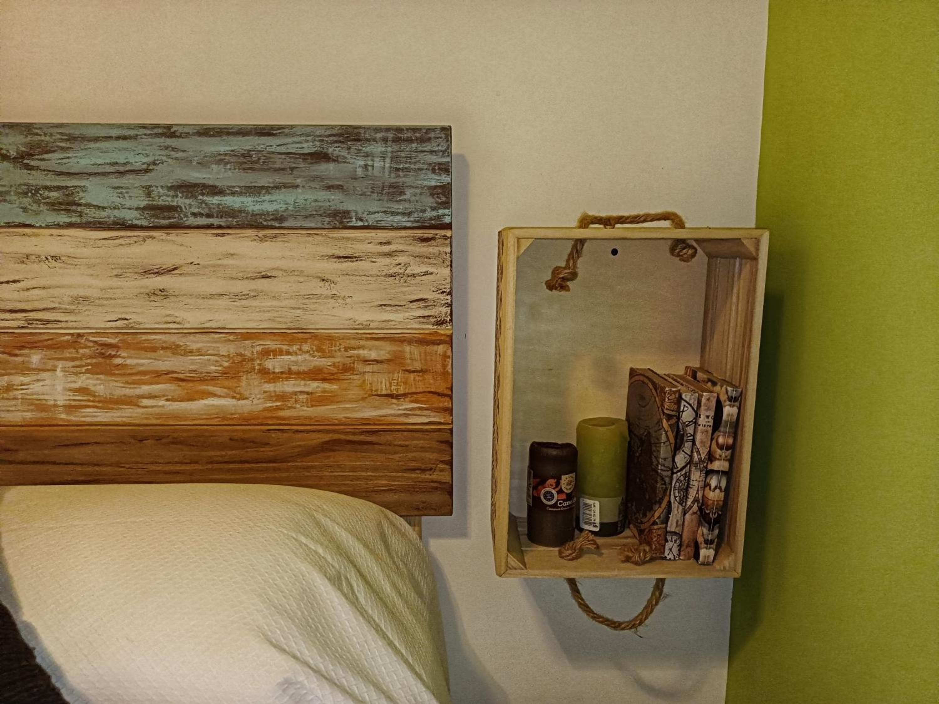 One-Bedroom Apartment - Photo 2