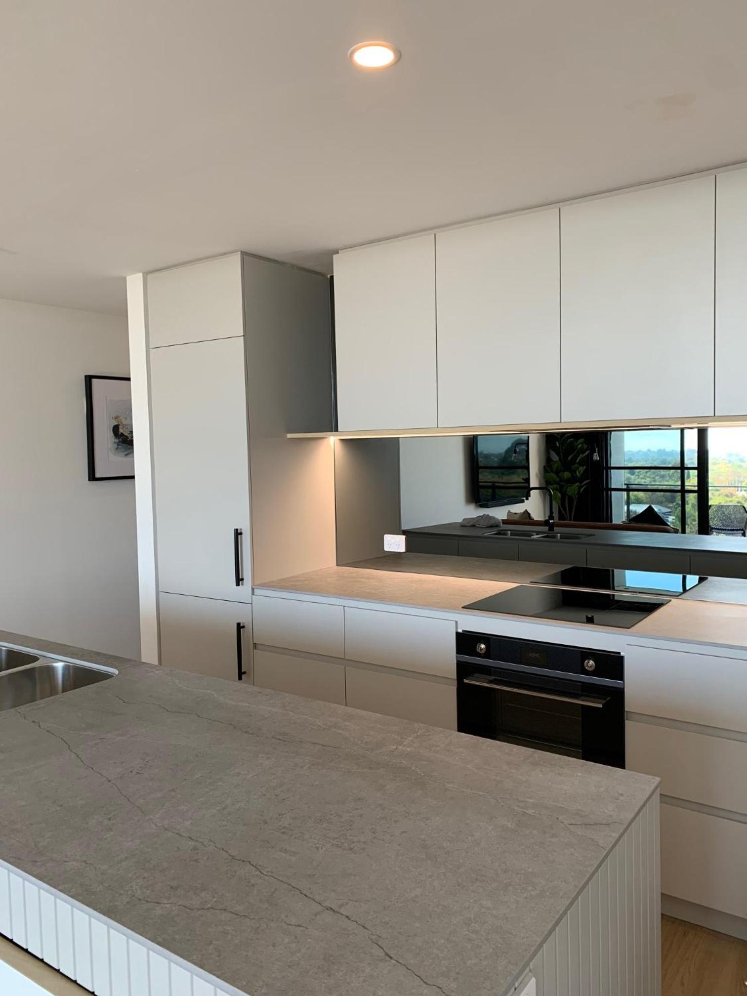 Two Bedroom Deluxe Apartment - Photo 3