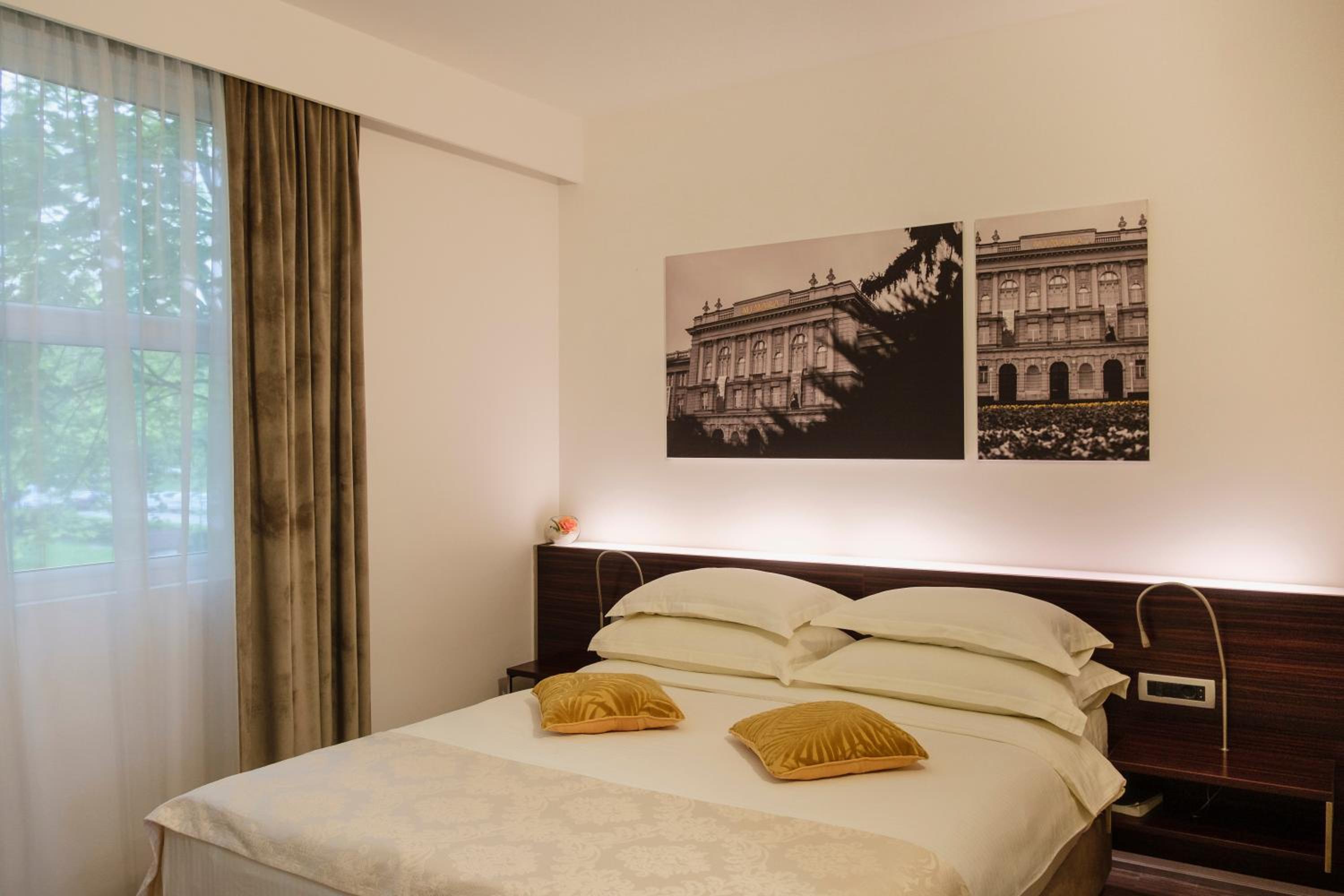 Double Room - Photo 2