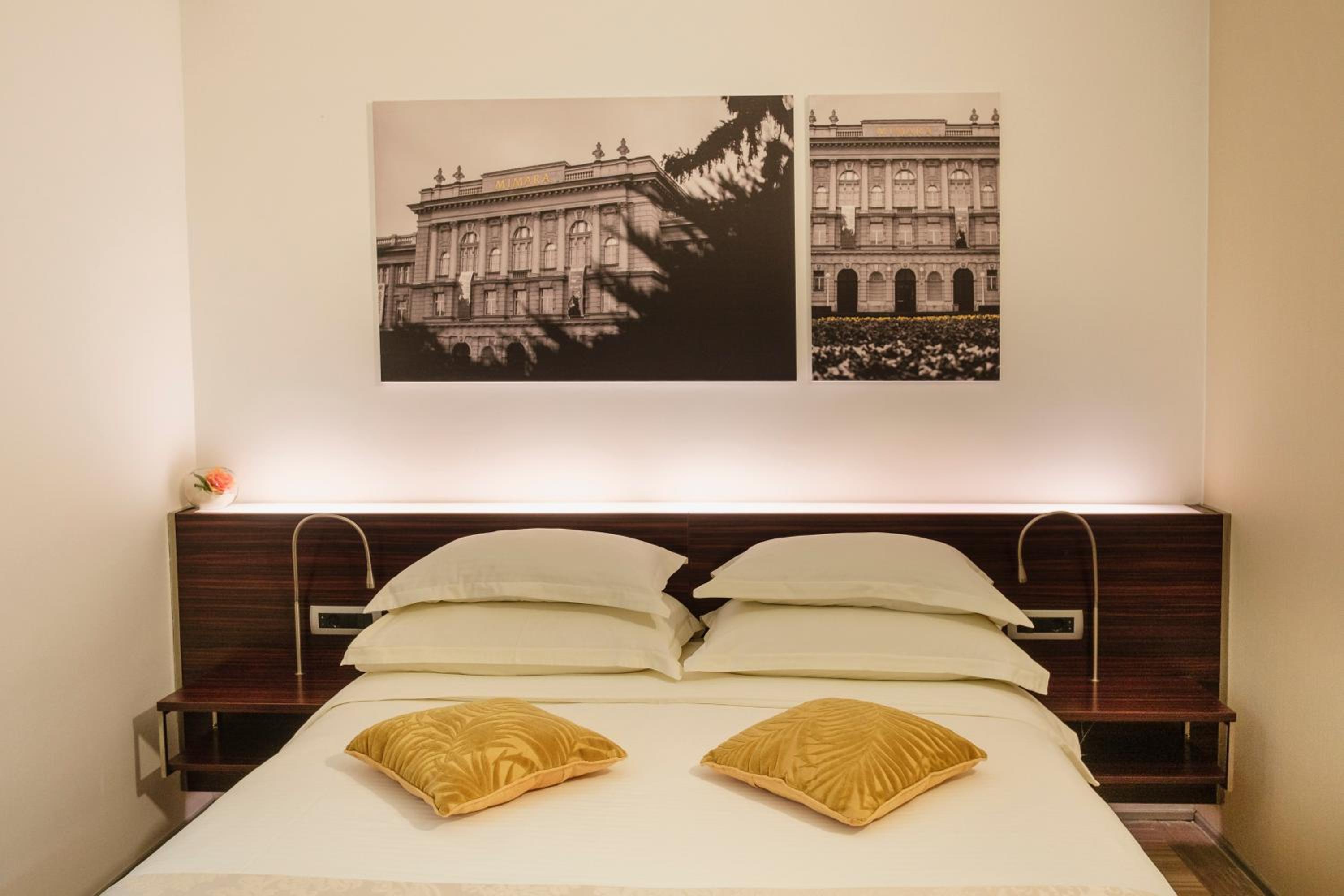 Double Room - Photo 1