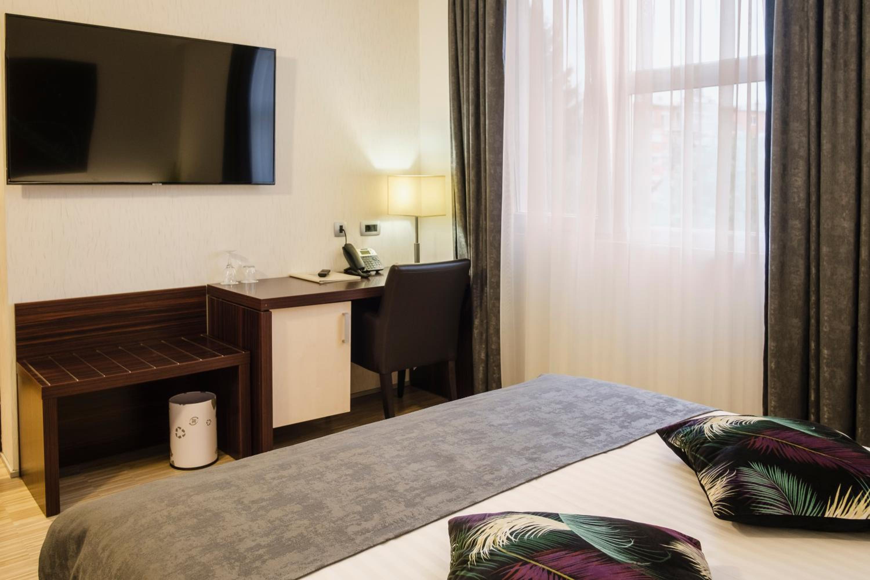 Double Room - Photo 5