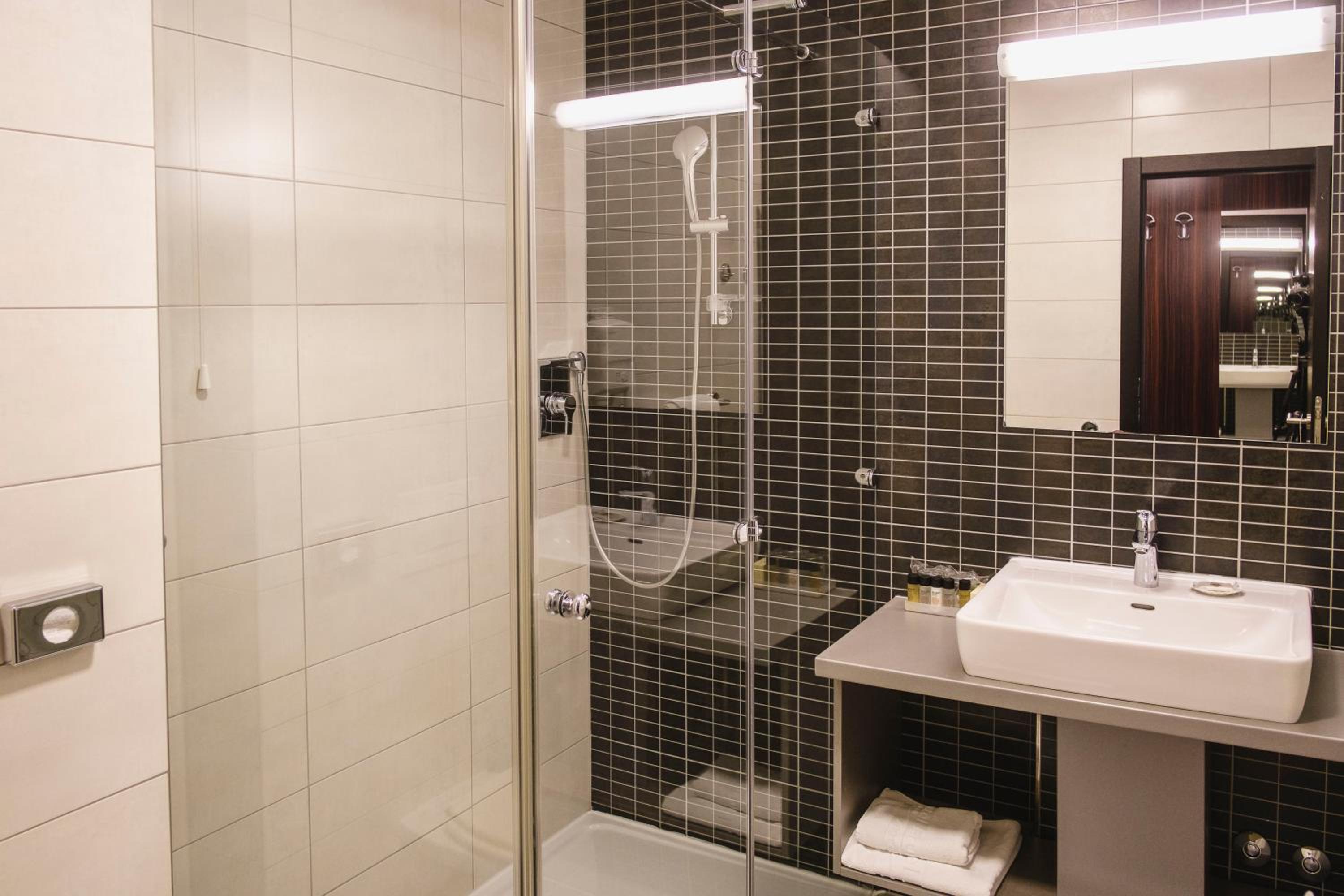 Double Room - Photo 9