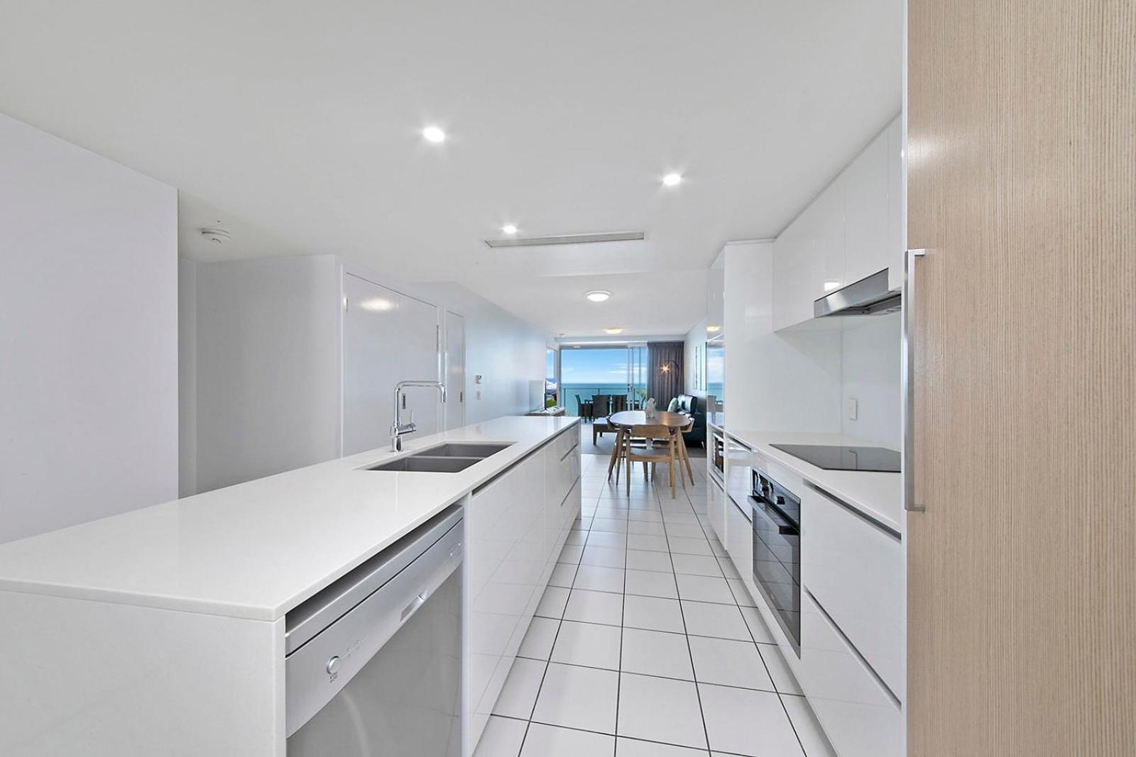 Two Bedroom Superior Ocean View Apartment photo 2